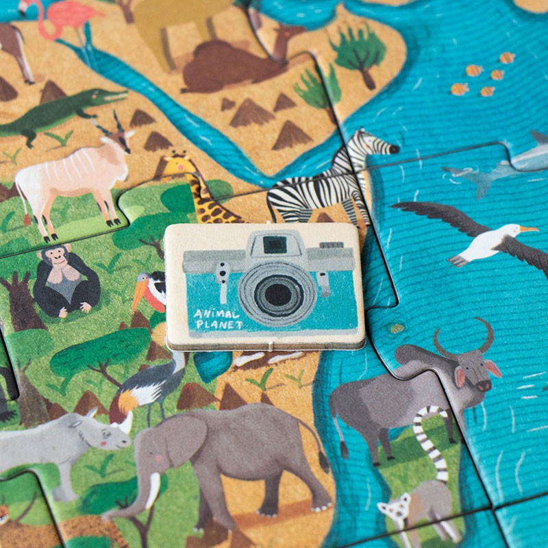 animal-planet-70-piece-seek-and-find-puzzle-camera