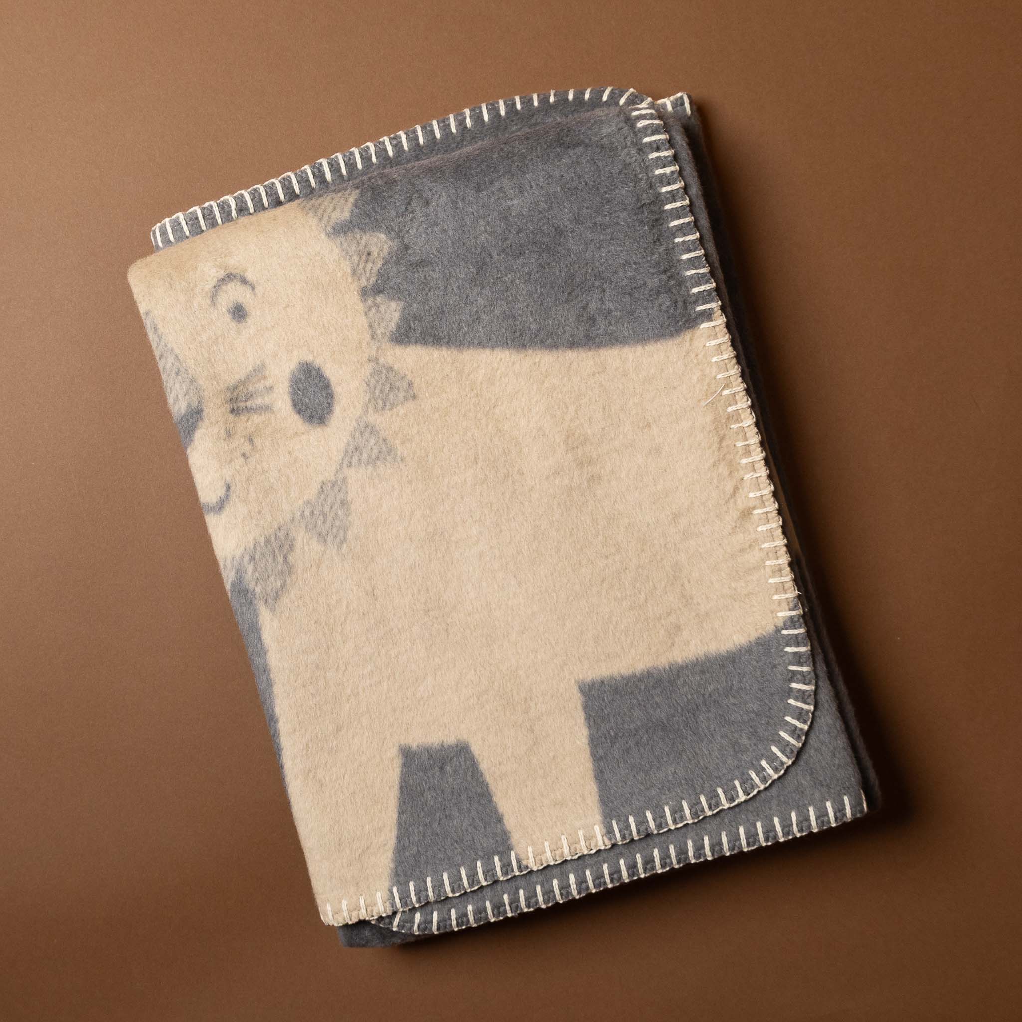 baby-blanket-sleepy-wakey-lions-folded