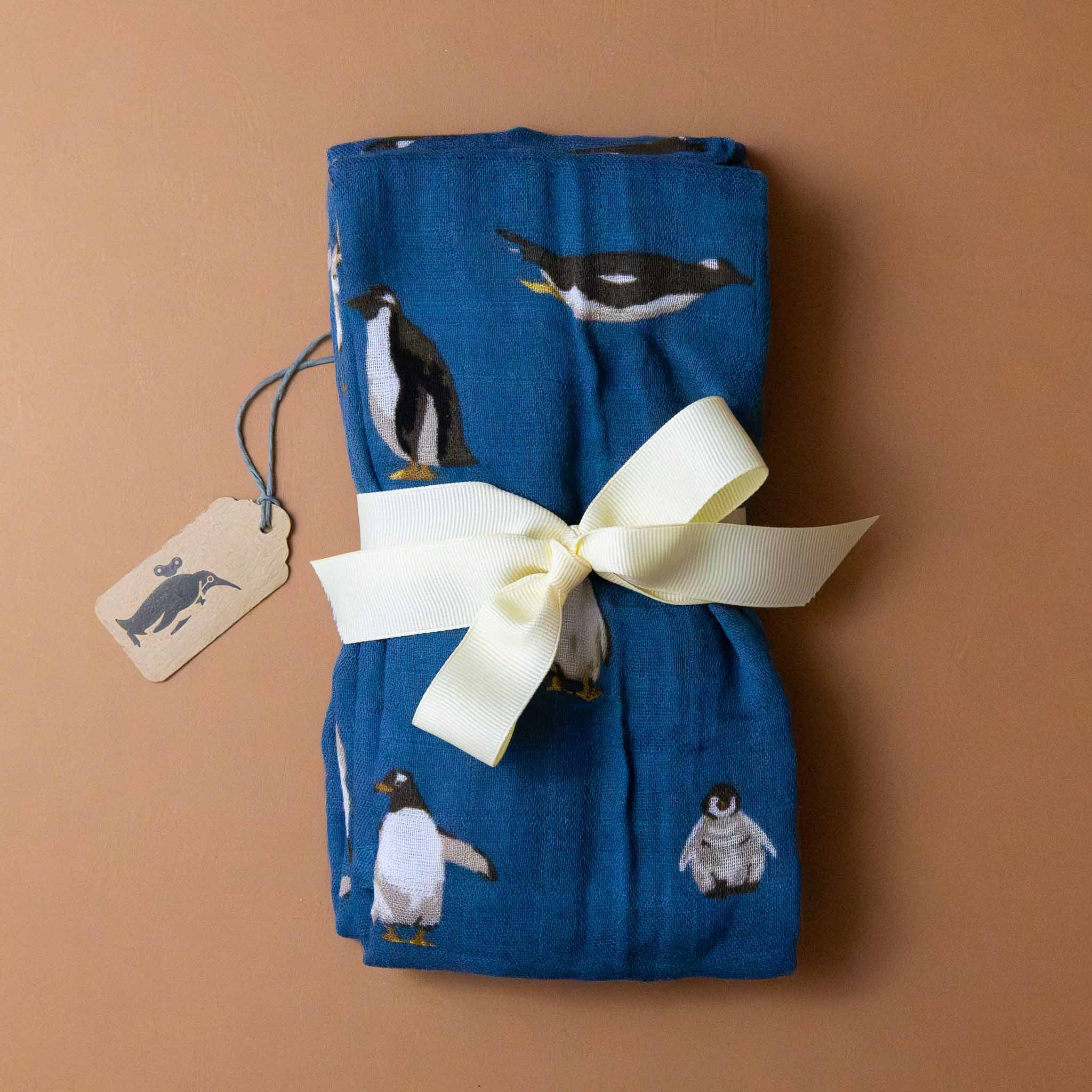 bamboo-burpie-set-penguins-blue-tied-with-ribbon