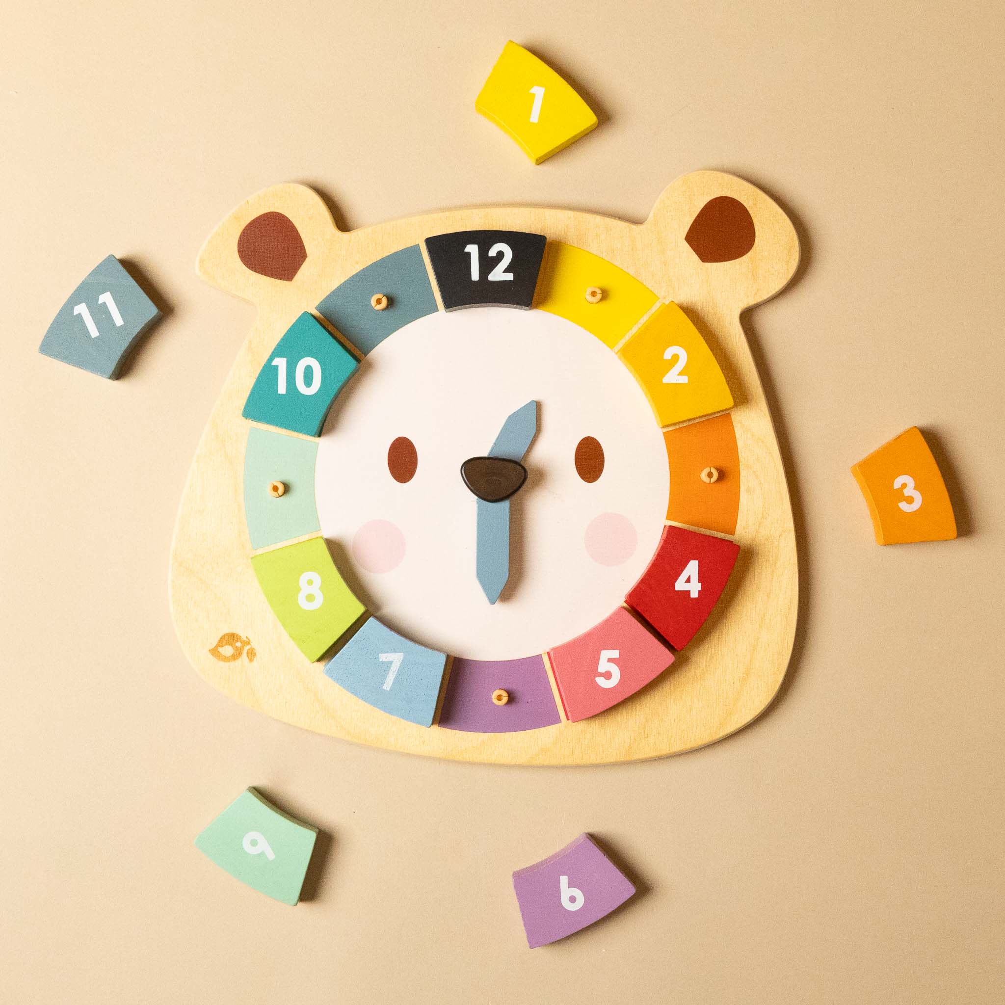 Bear's Wooden Color Clock