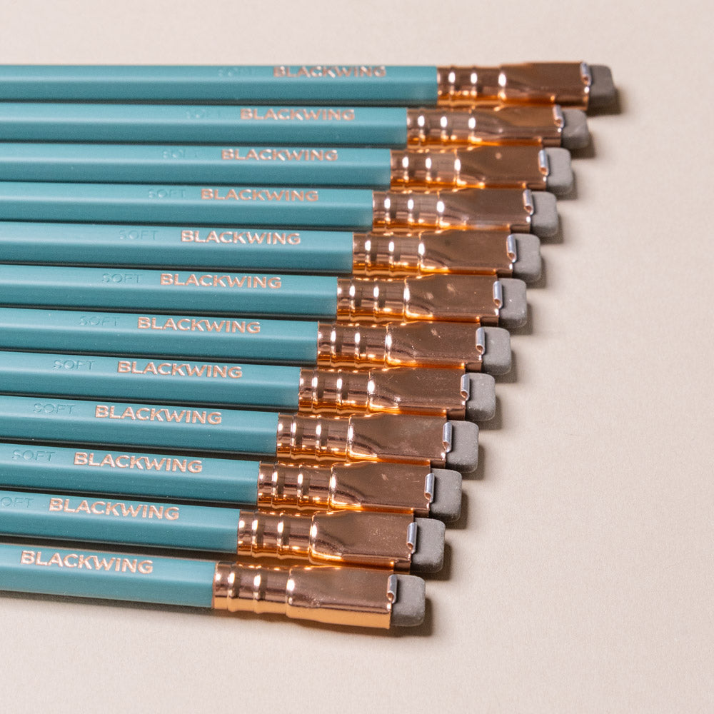 blackwing-matte-green-pencil-set-soft-eraser-top