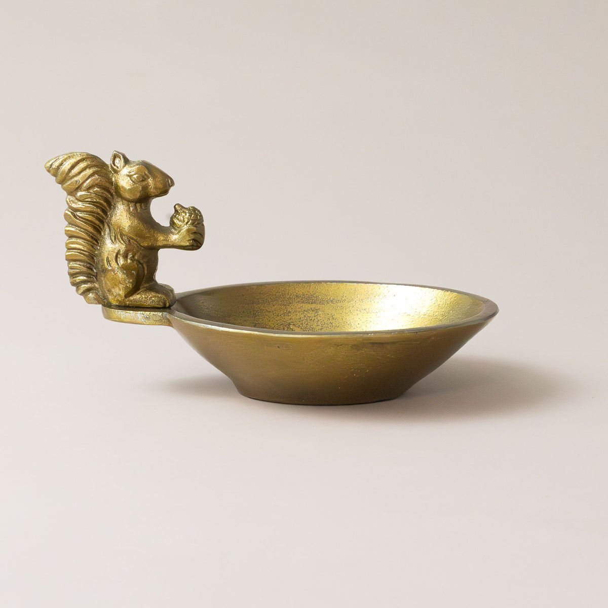 brass-bowl-squirrel