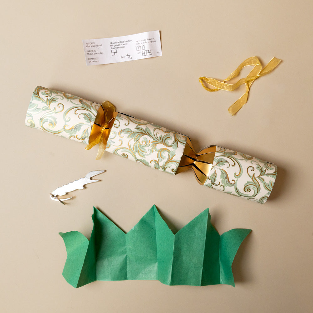 eco-friendly-christmas-crackers-garden-gold-keychain-hat-and-joke