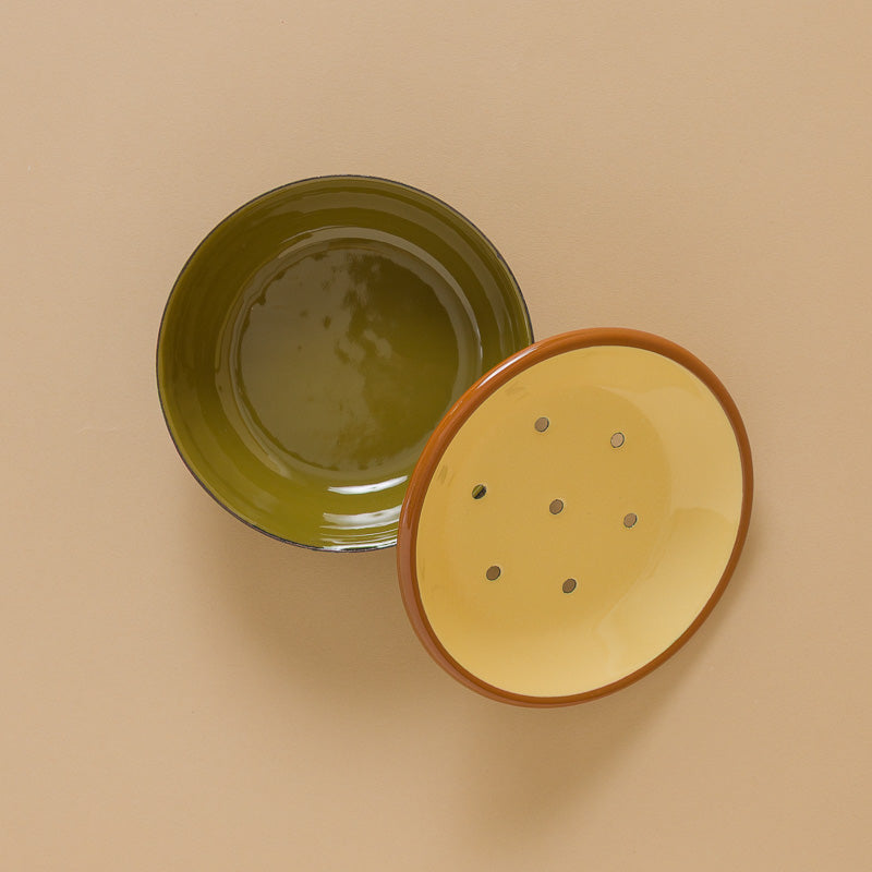 enamel-soap-dish-meadow-round open