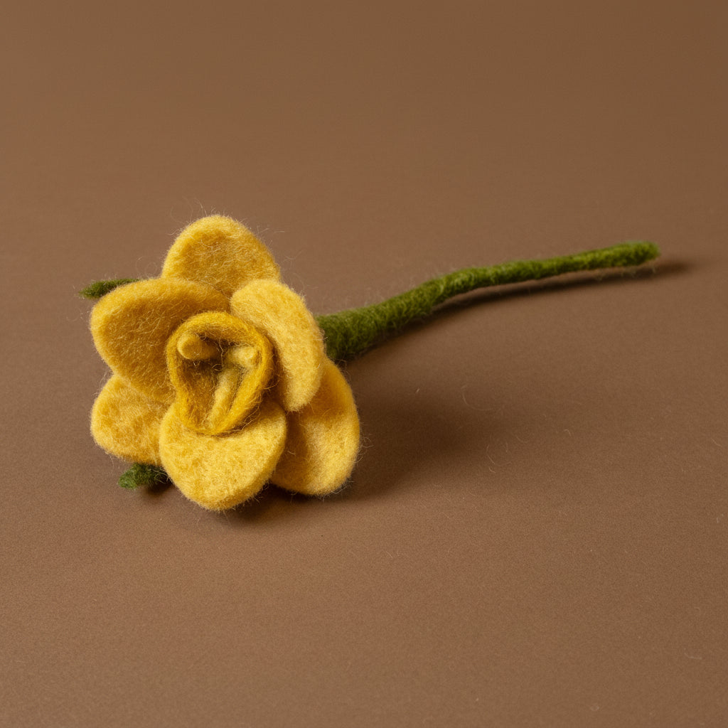 felt-daffodil-stem-short