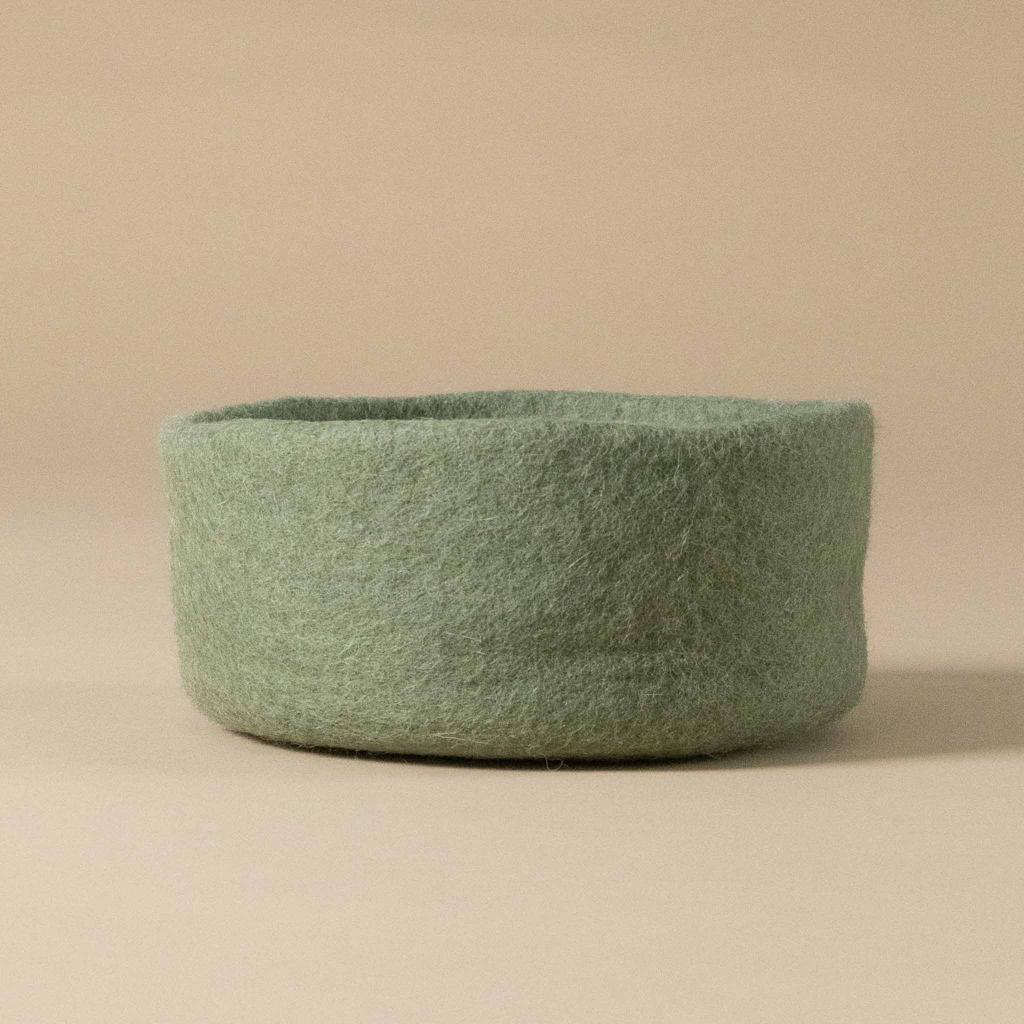 felt-dish-mint-green-medium