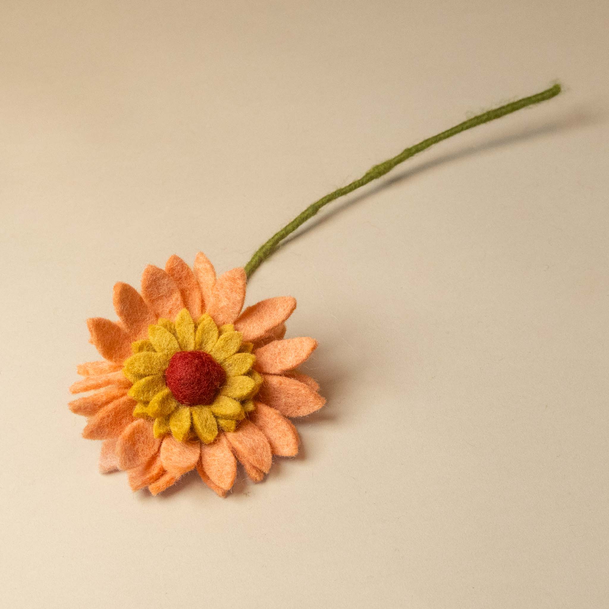 felt-gerbera-daisy-peach