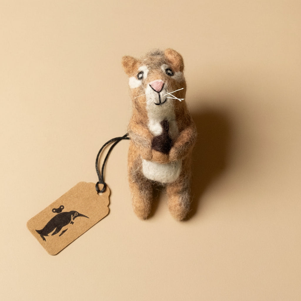 felted-chipmunk-finger-puppet-with-an-acorn