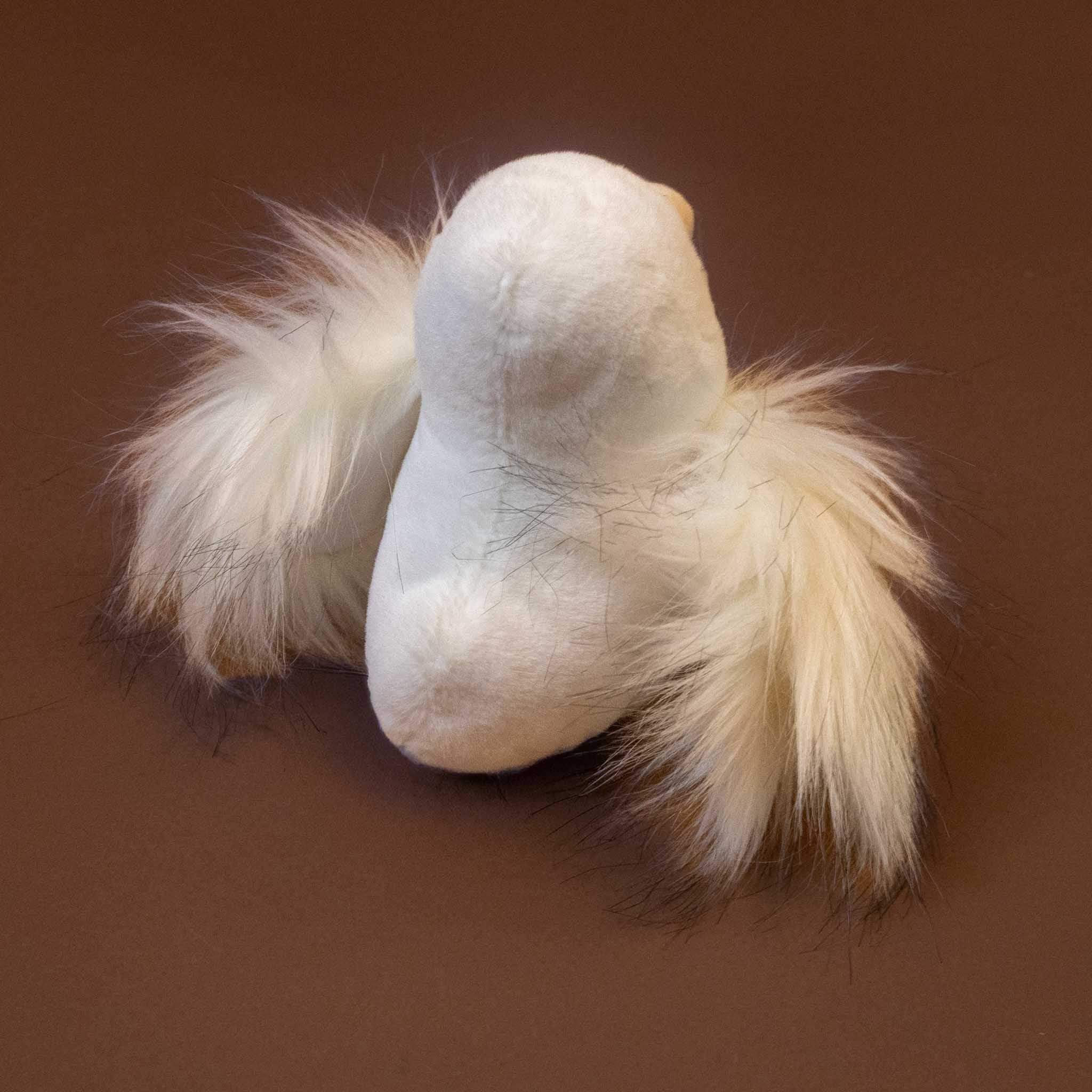 floofy-chick-blanche- stuffed-animal