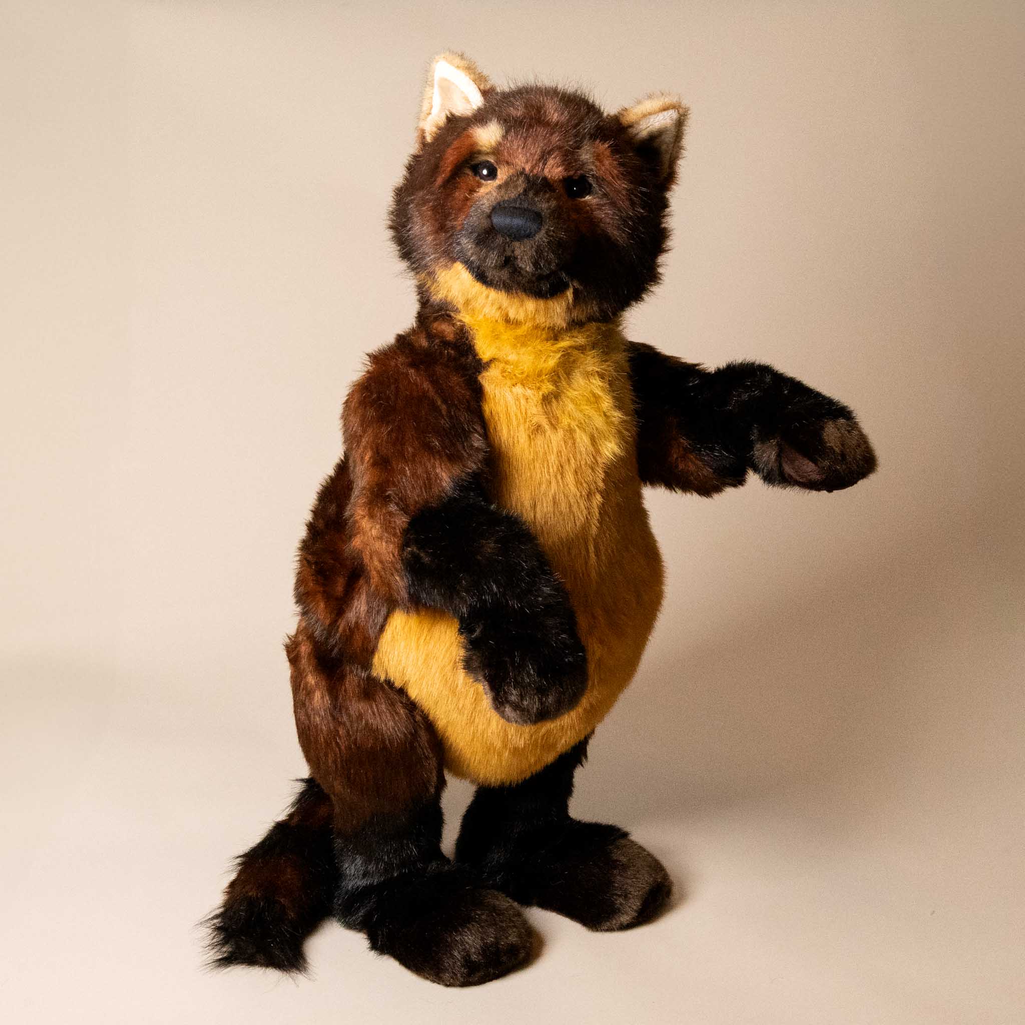 footsteps-the-meandering-mongoose-stuffed-animals-side-and-tail