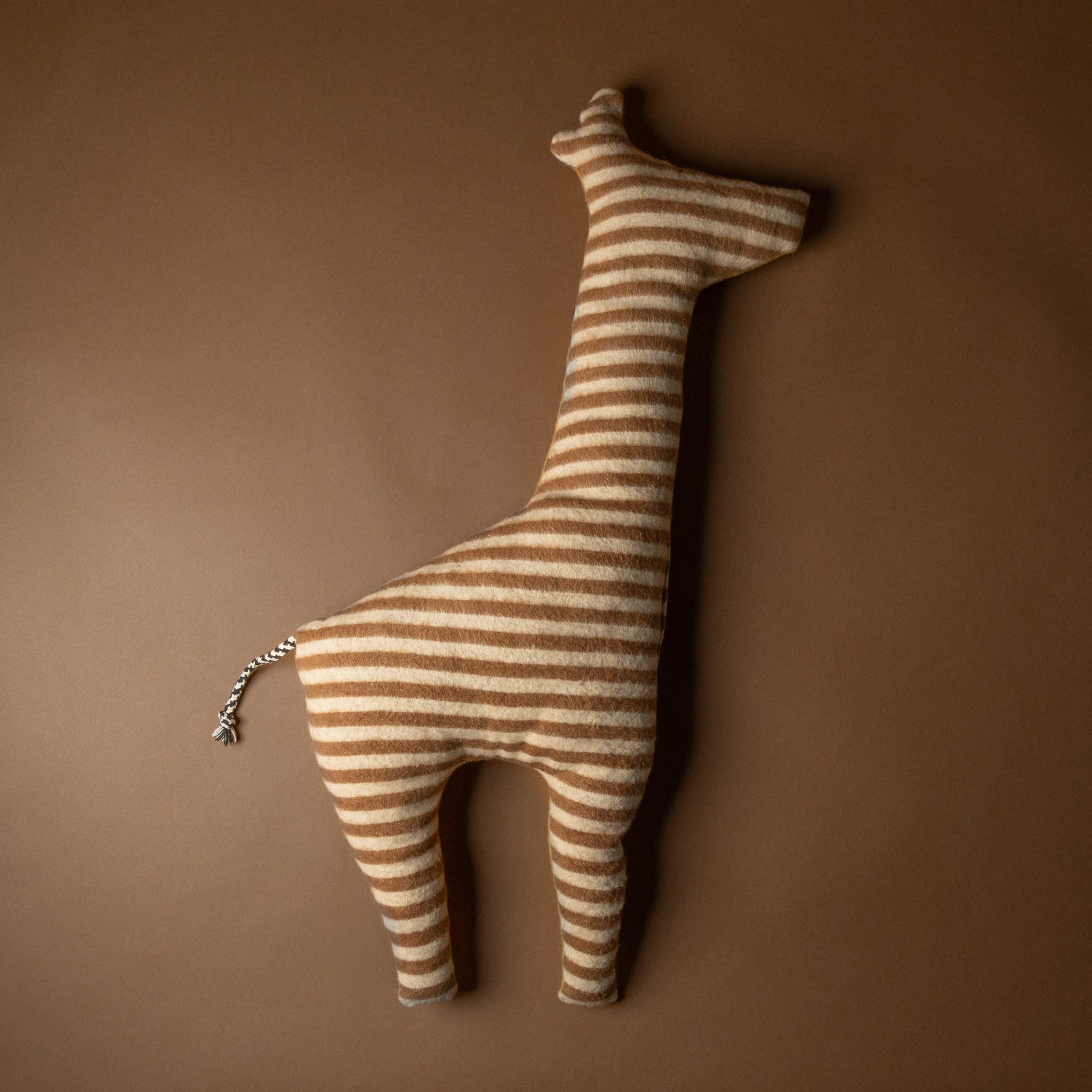 giraffe-cushion-pillow