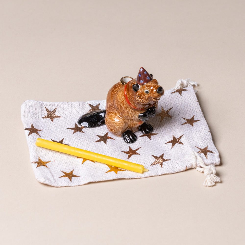 heirloom-porcelain-cake-topper-beaver