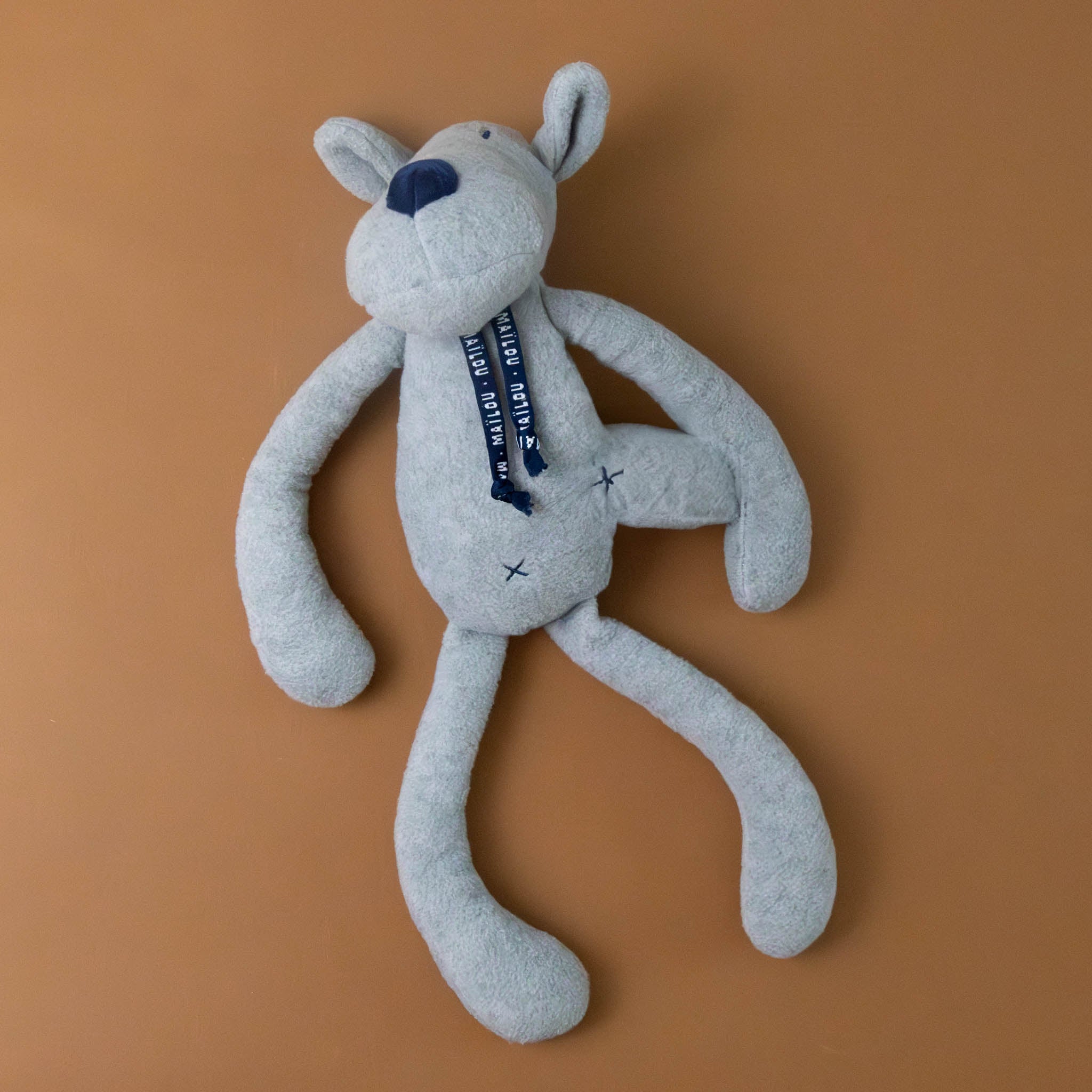 les-pop-bebel-sheep-grey-petite-laying