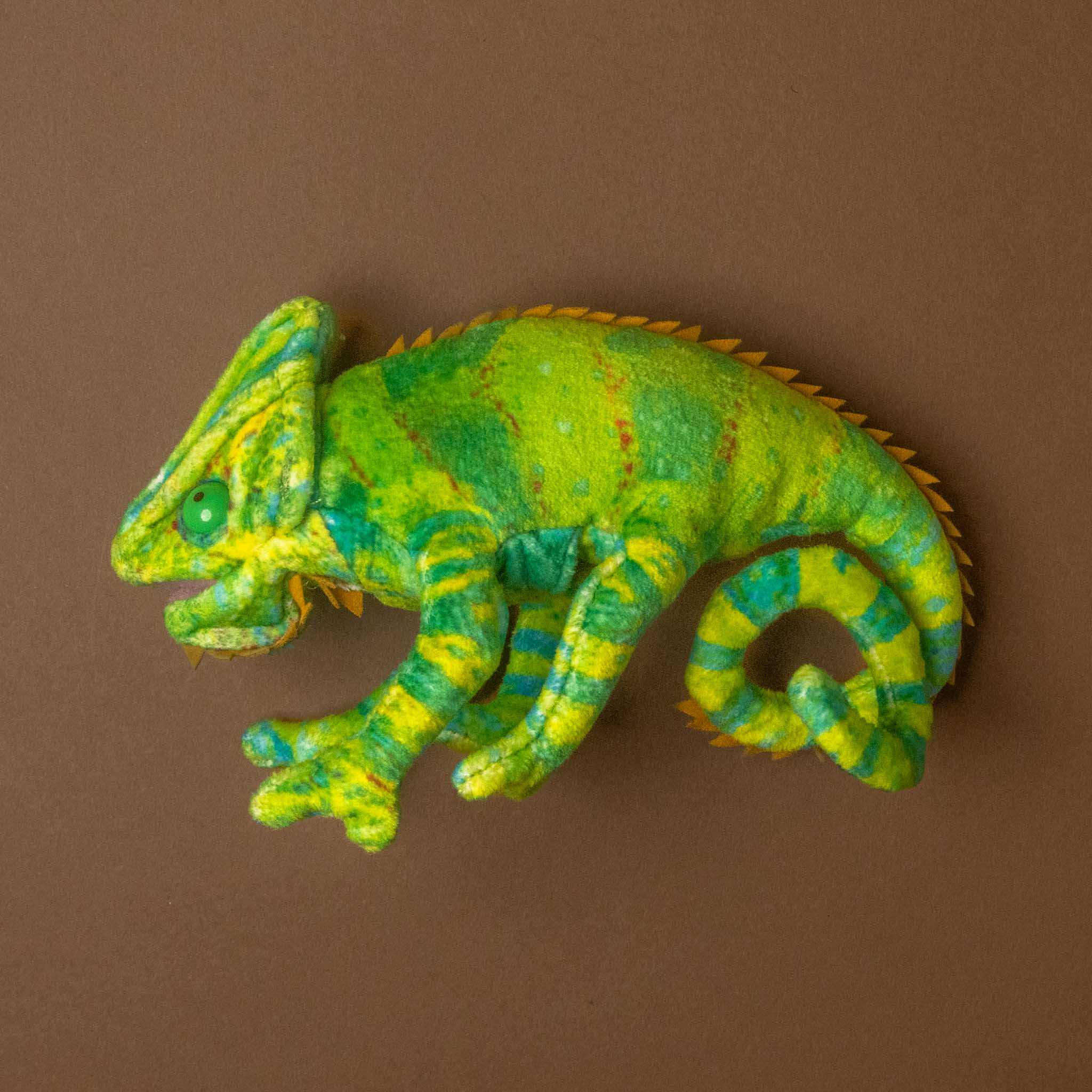 little-green-chameleon-finger-puppet