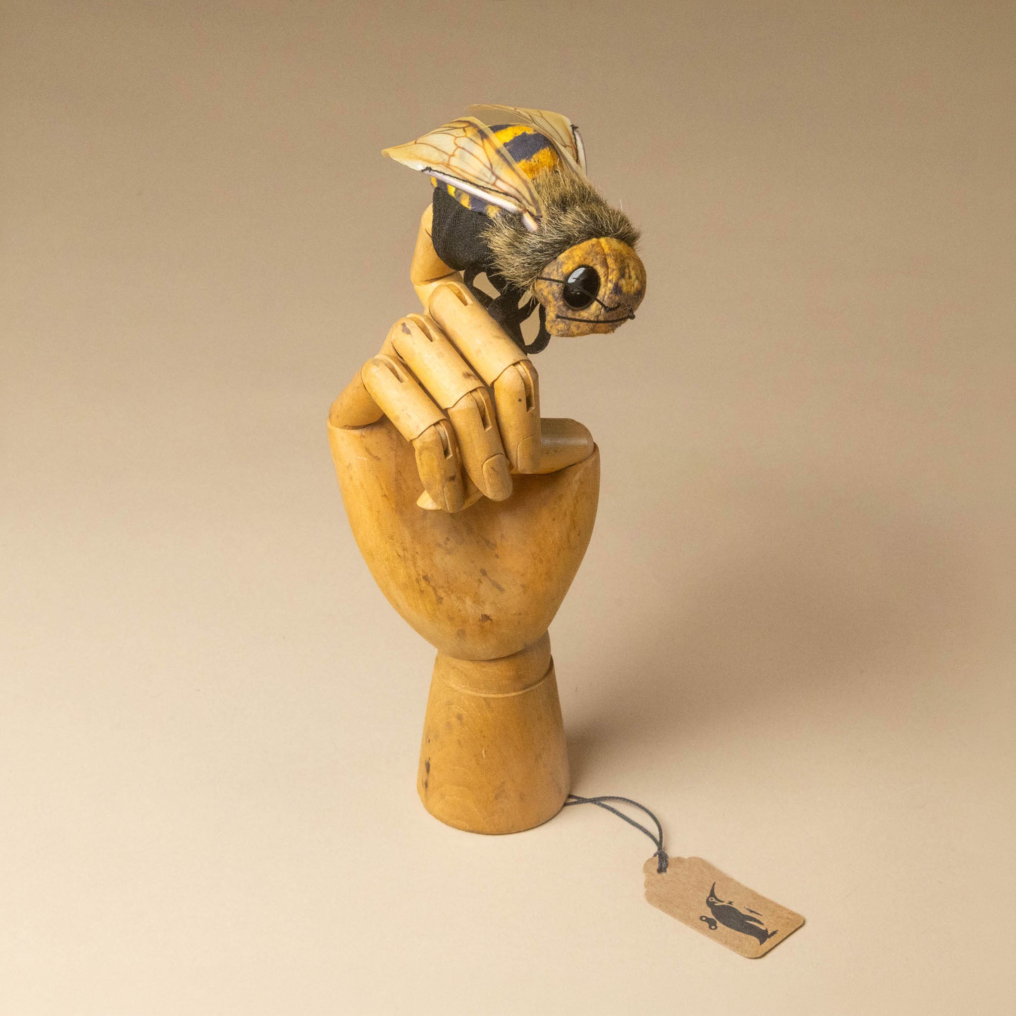 little-honey-bee-finger-puppet