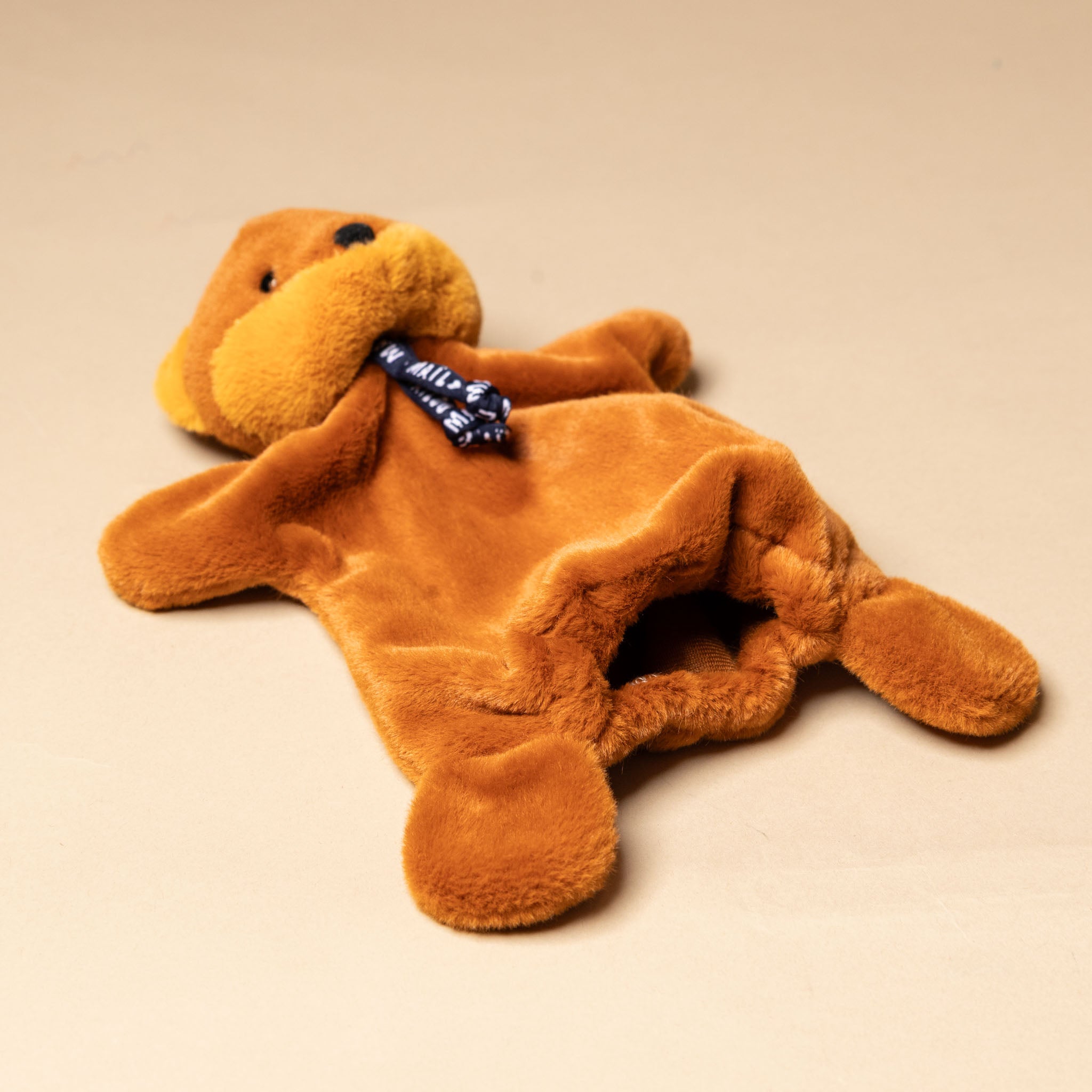 loulou-fox-hand-puppet-opening