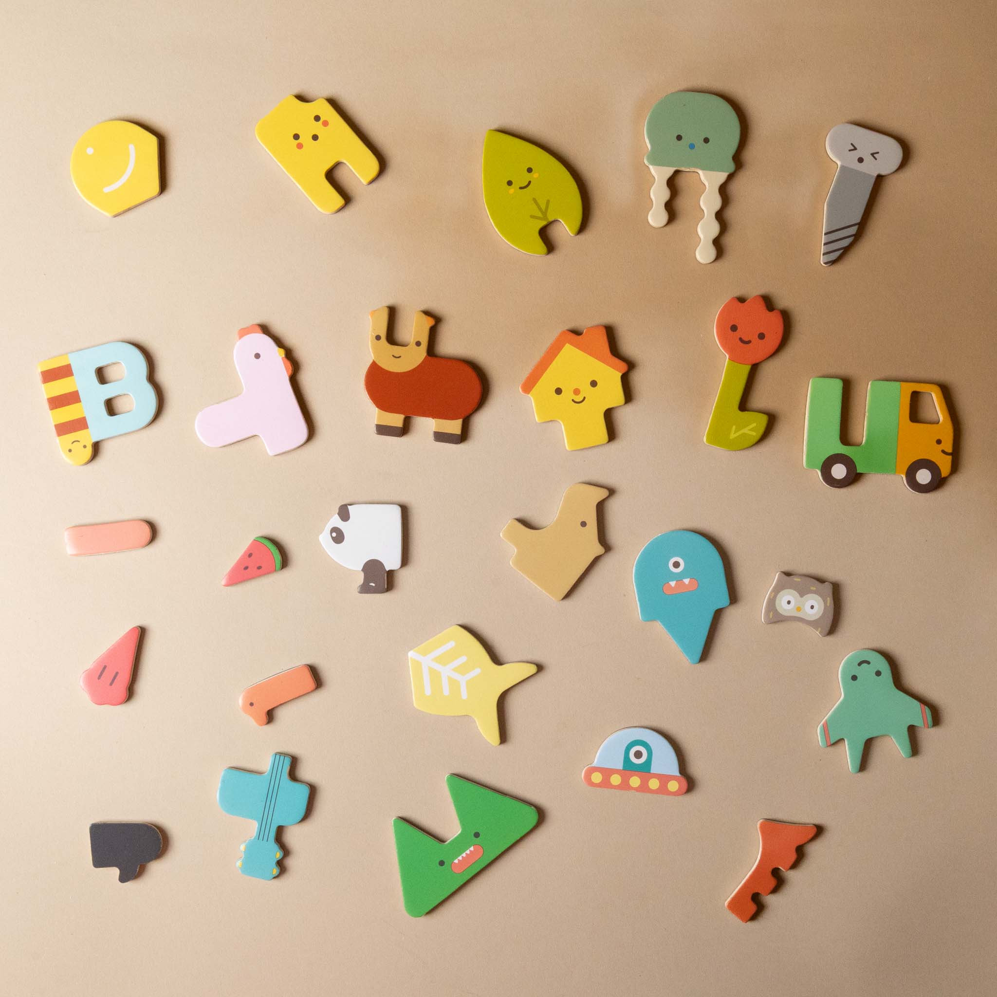 magnetic-alphabet-play-set-alphabee-figures