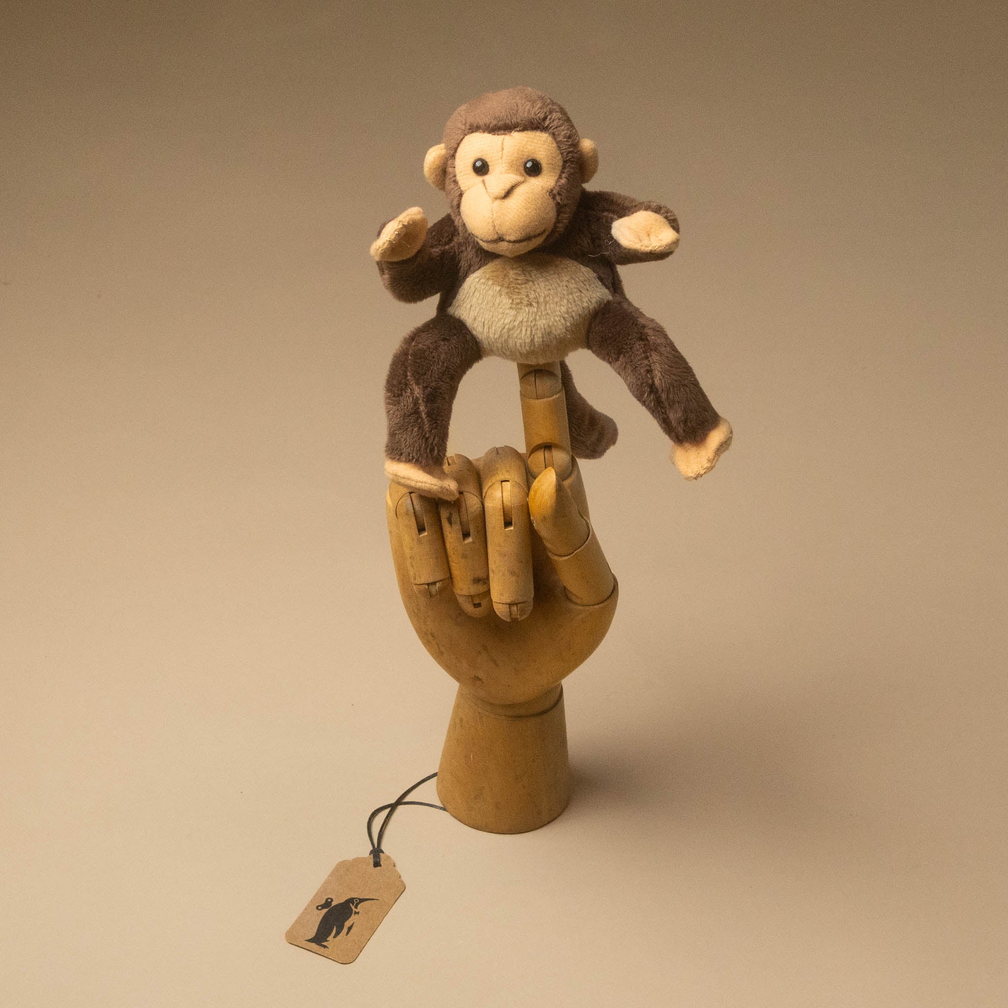 merlin-monkey-finger-puppet