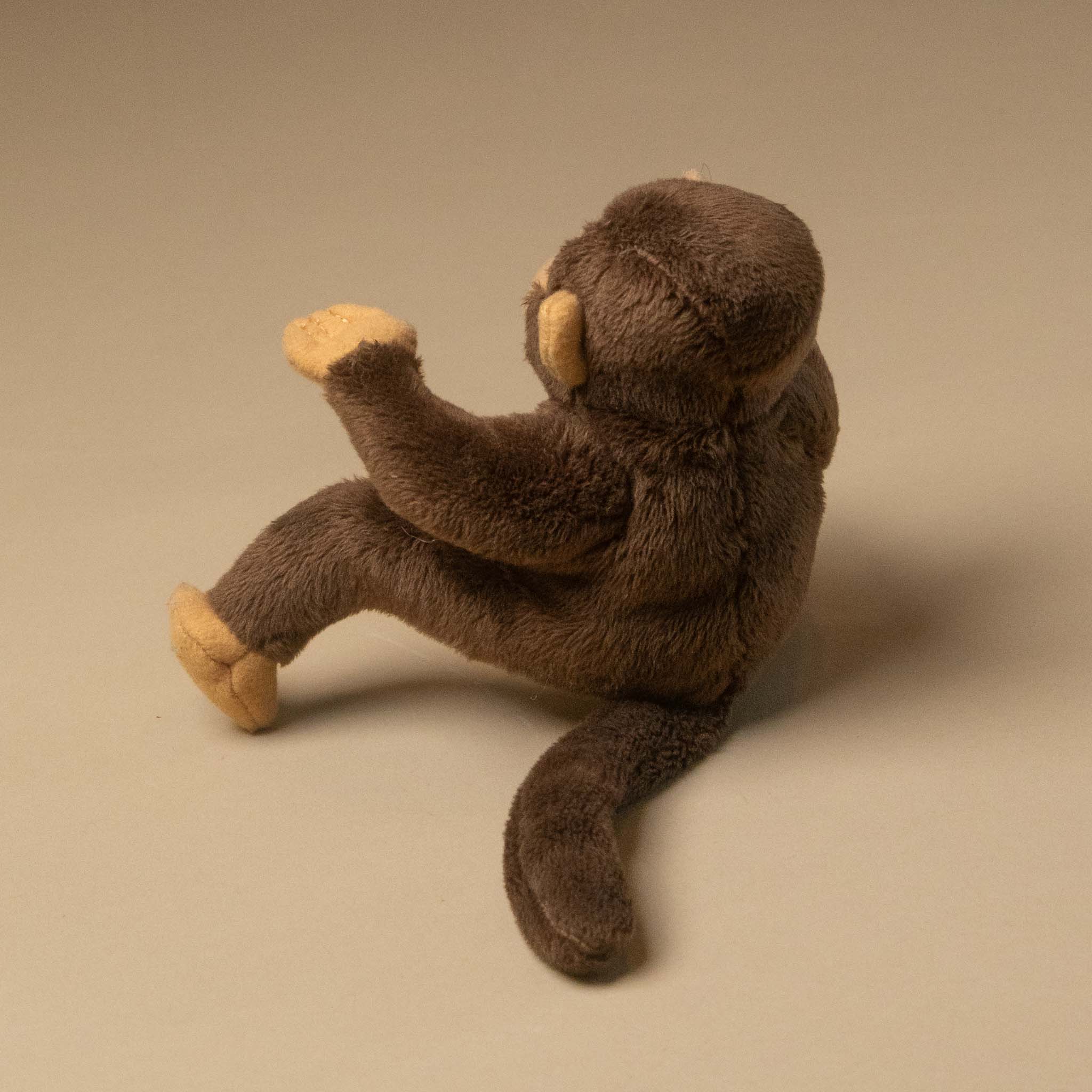 merlin-monkey-finger-puppet