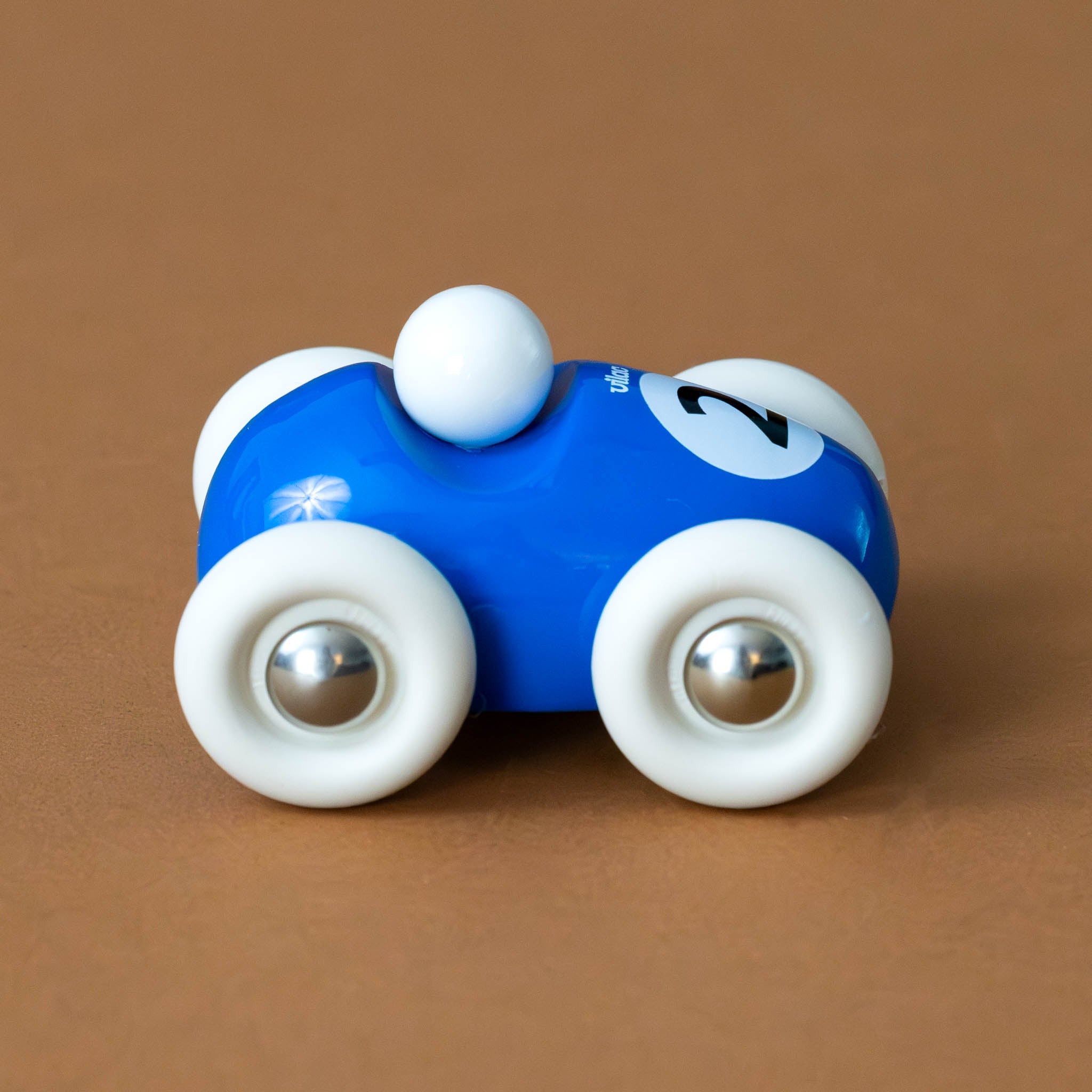 miniature-wooden-roadster-bleu-number-2-with-white-wheels-side