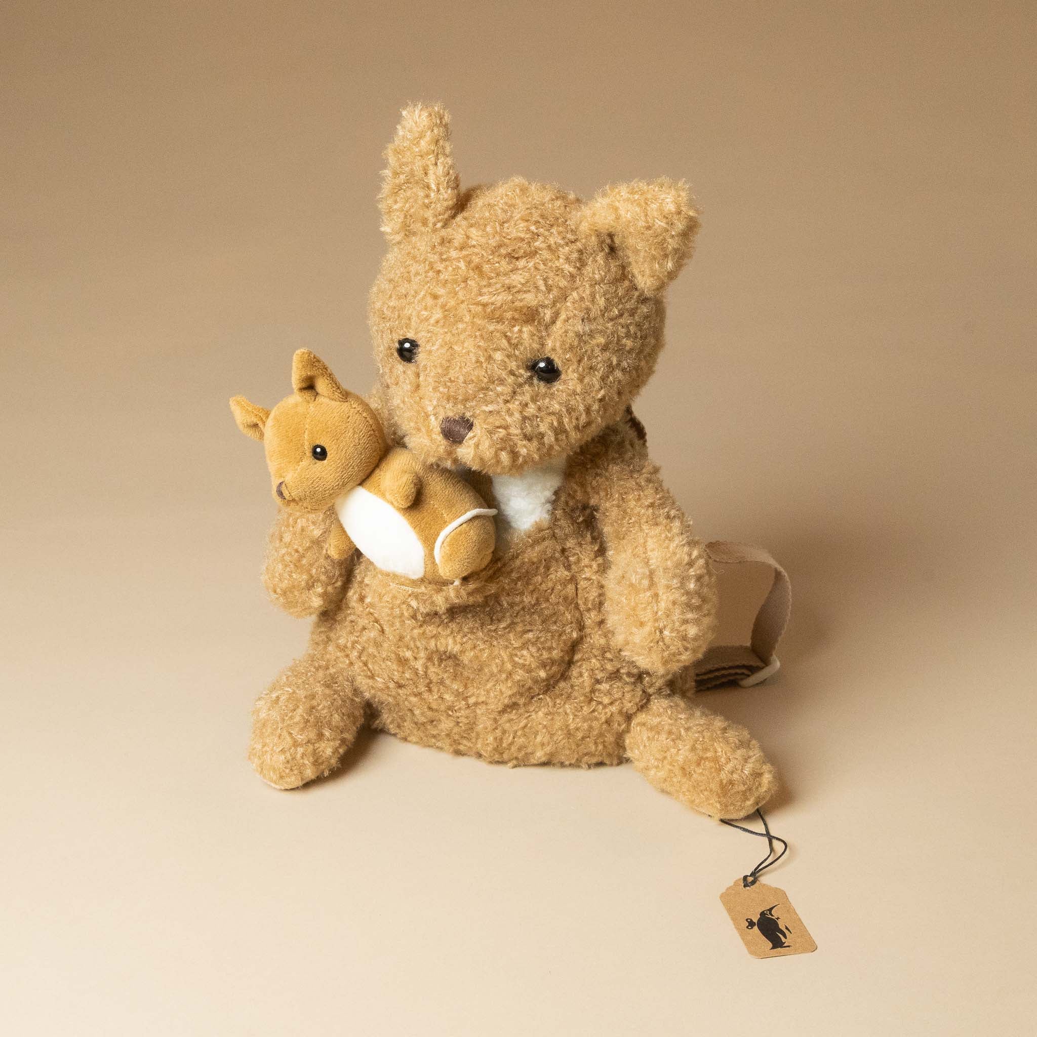 nina-and-baby-kangaroo-backpack