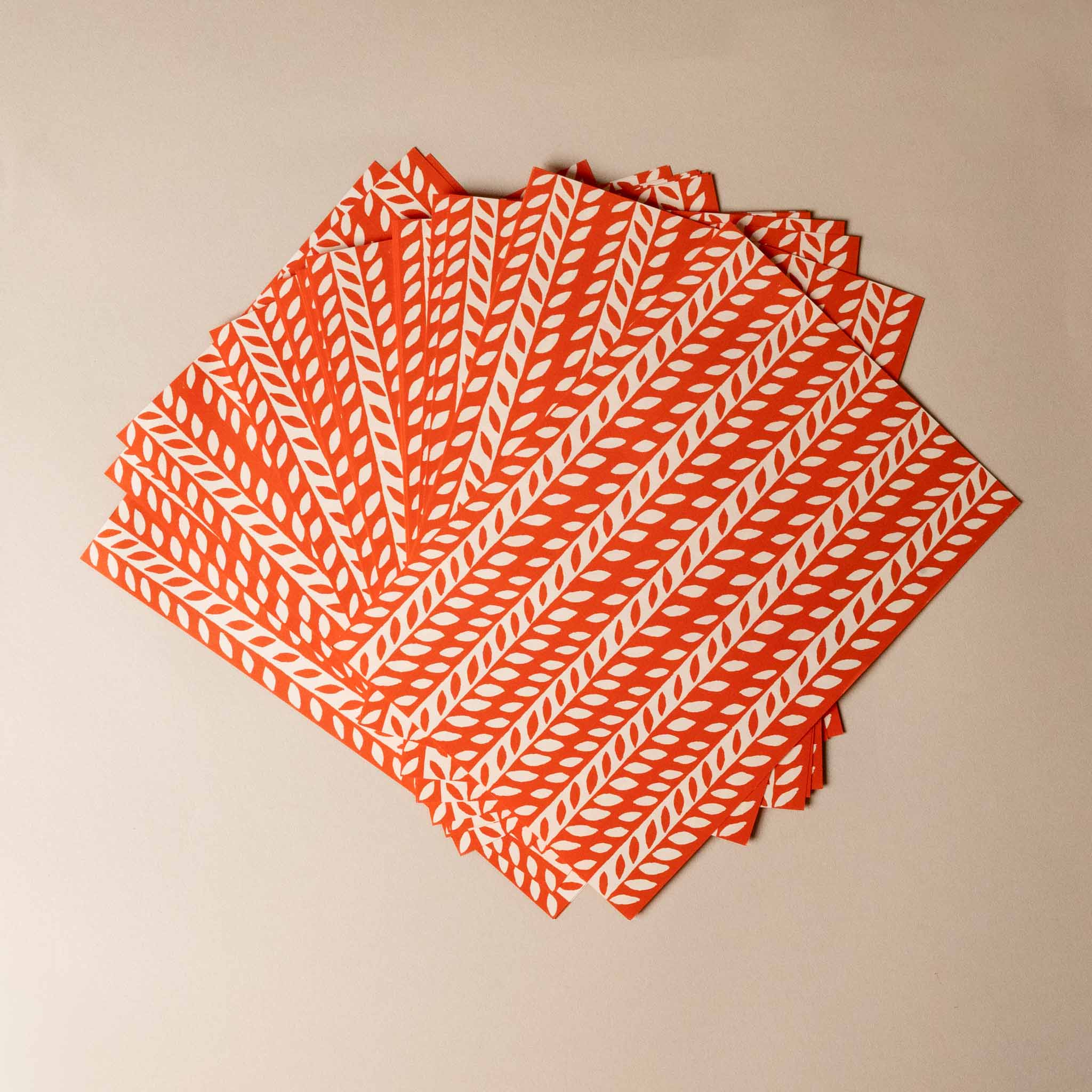 paperchain-set--red-red-white