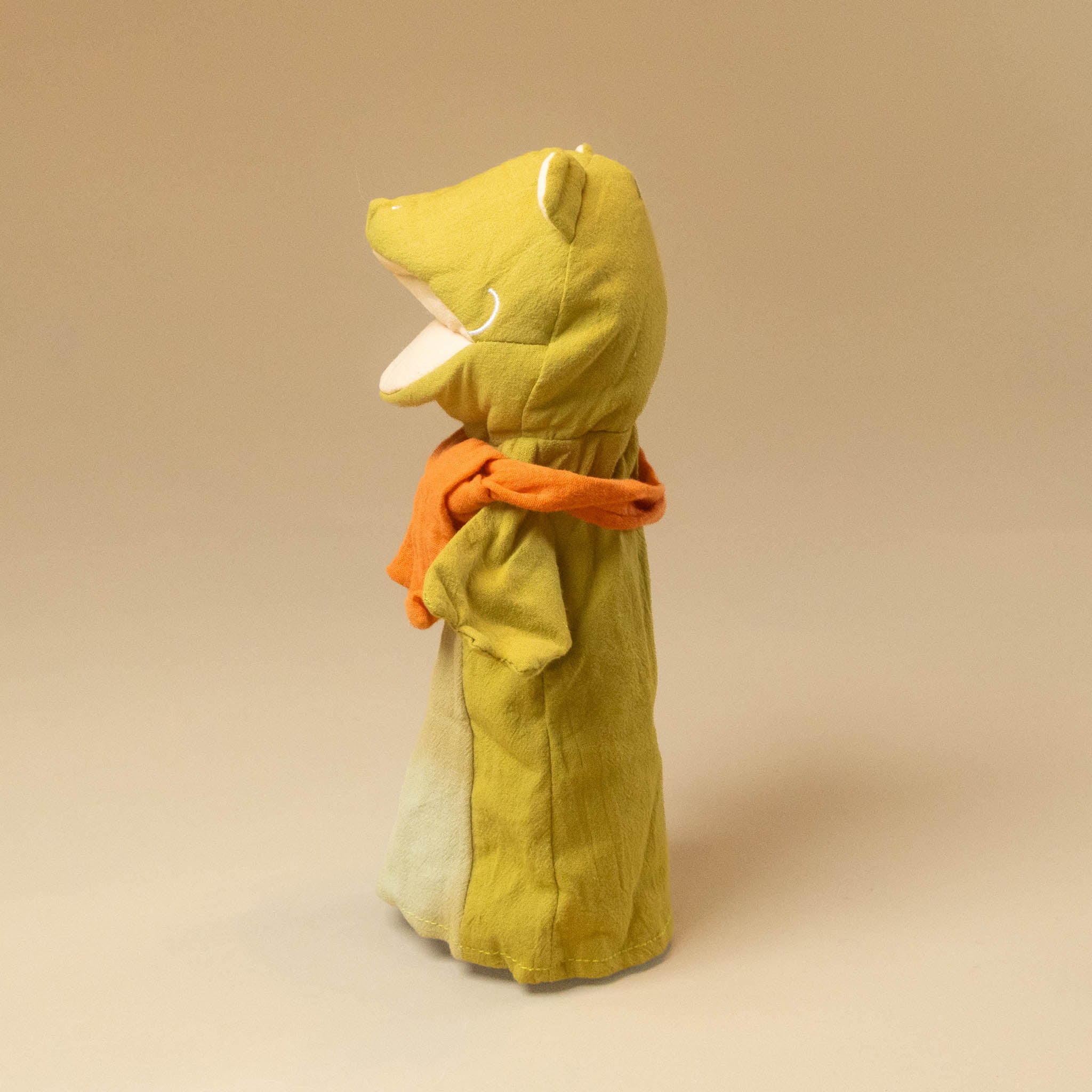 petite-frog-hand-puppet