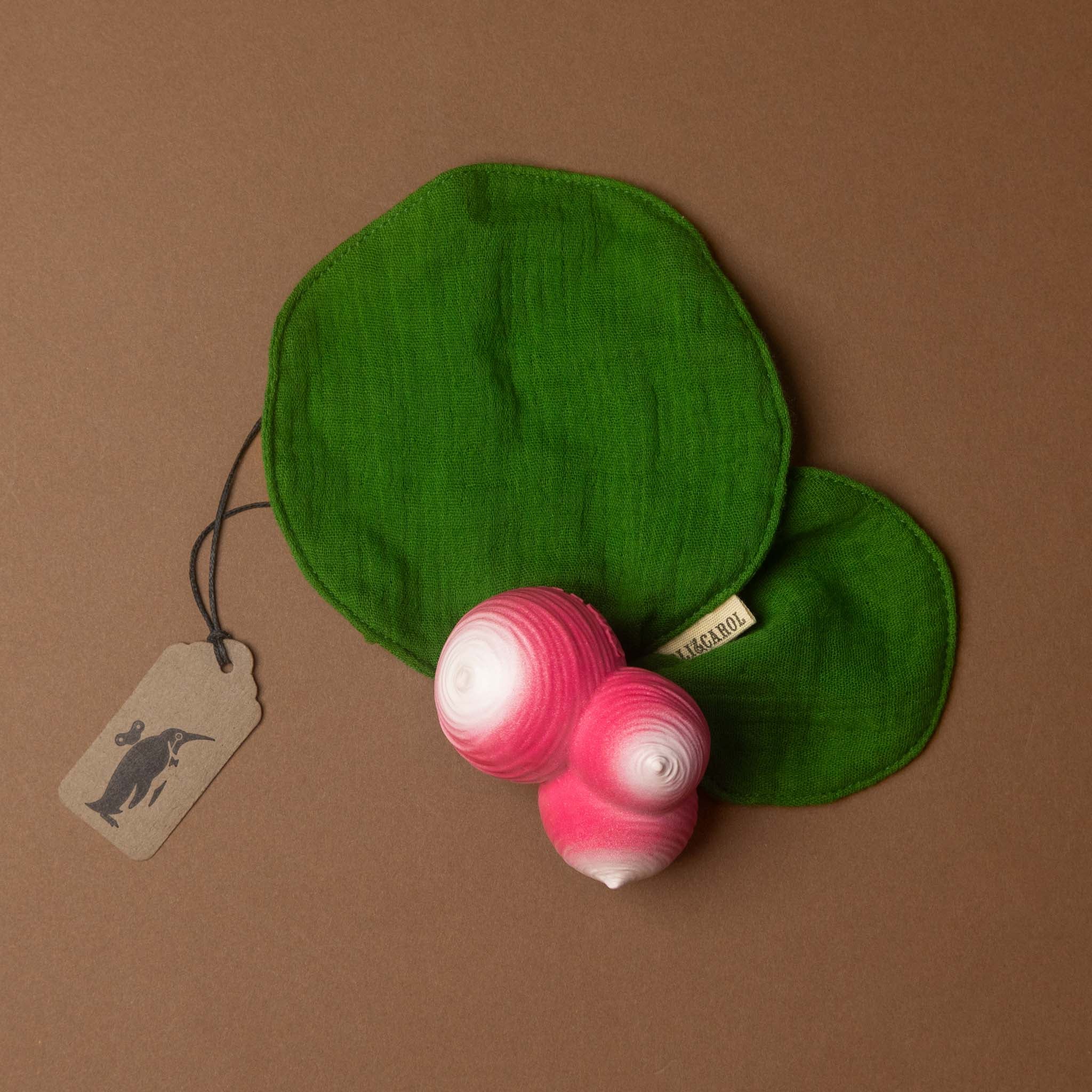 petite-organic-cotton-doudou-radish