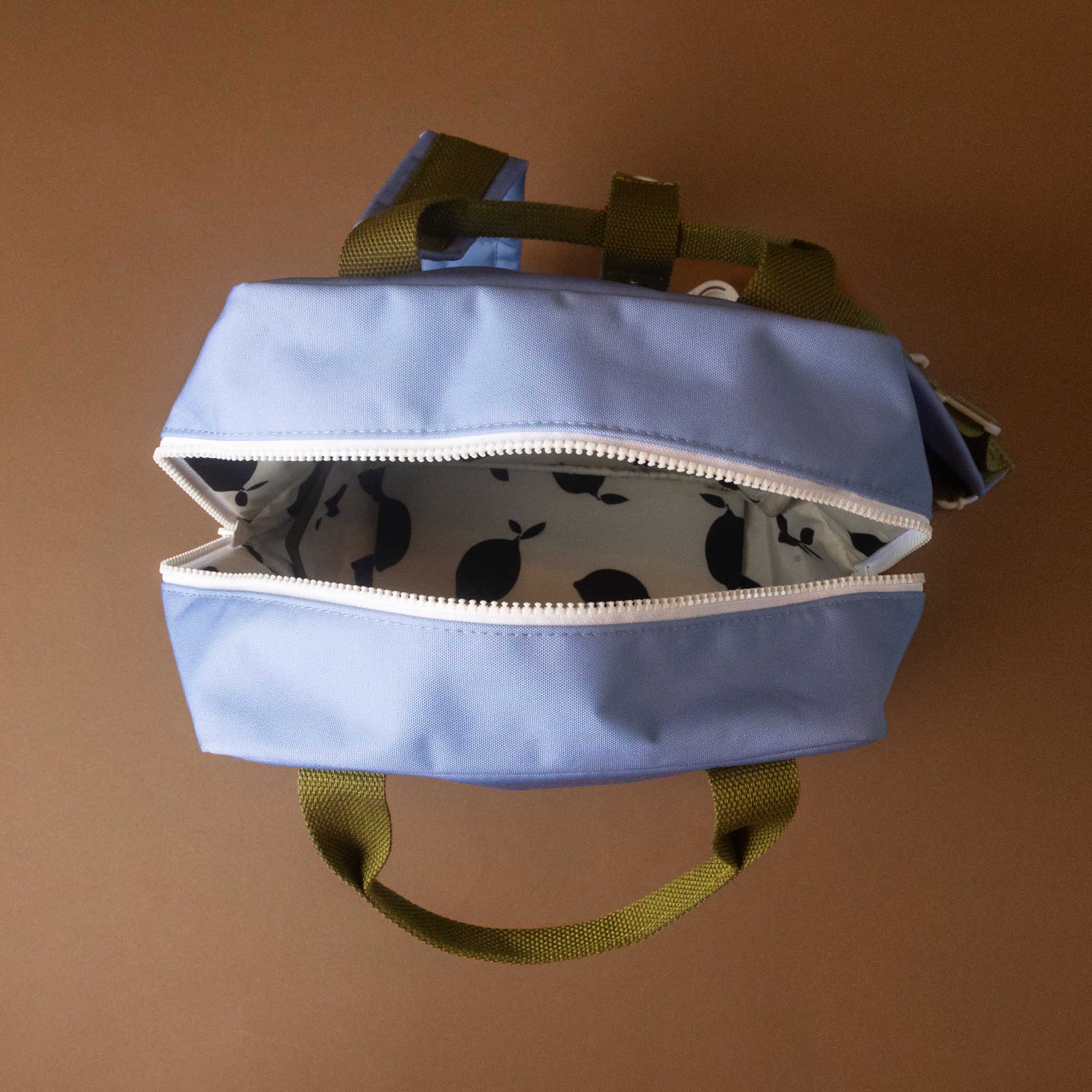 recycled-lemon-tree-envelope-backpack-medium-cloud-blue-opening