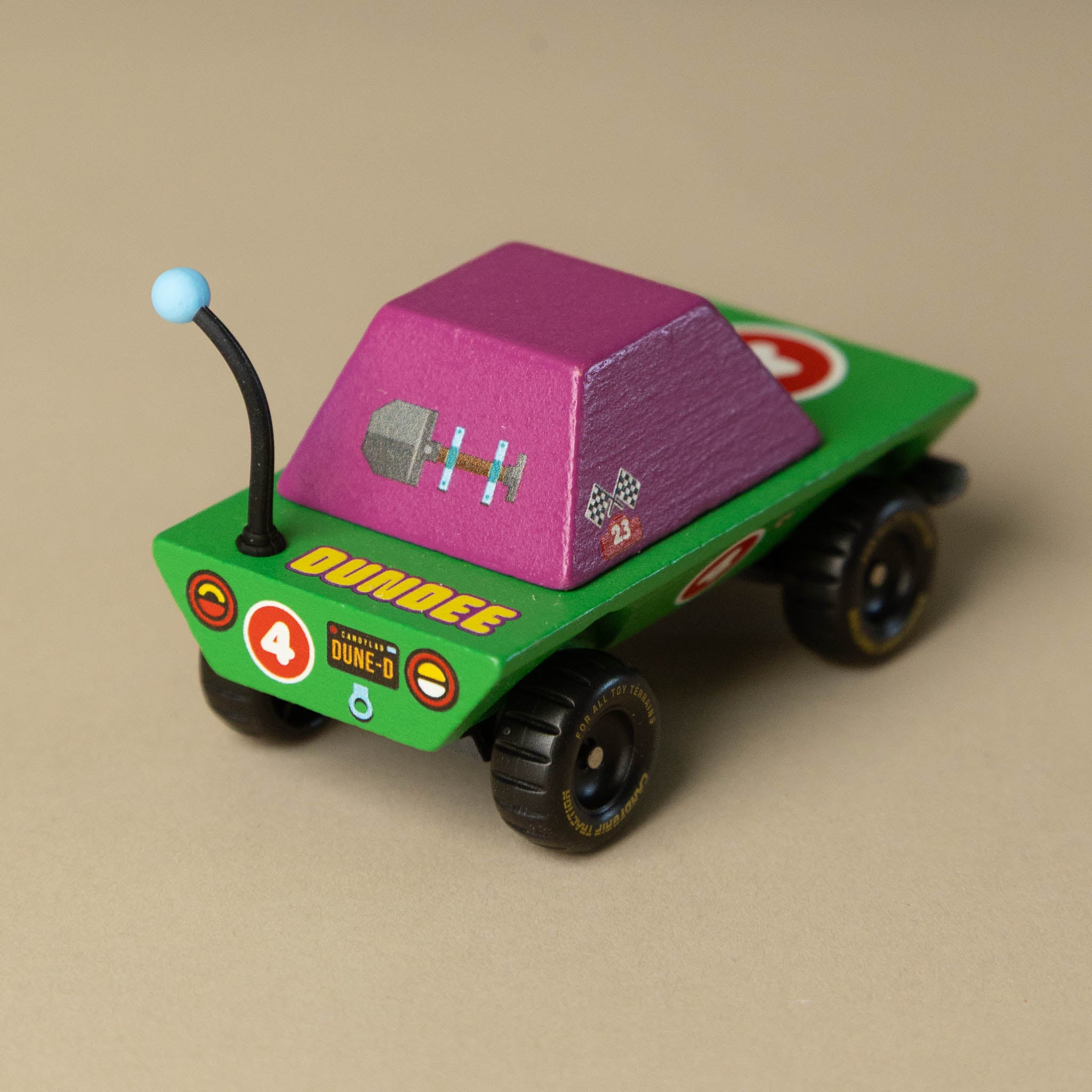 wooden-candycar-toon-dundee-4