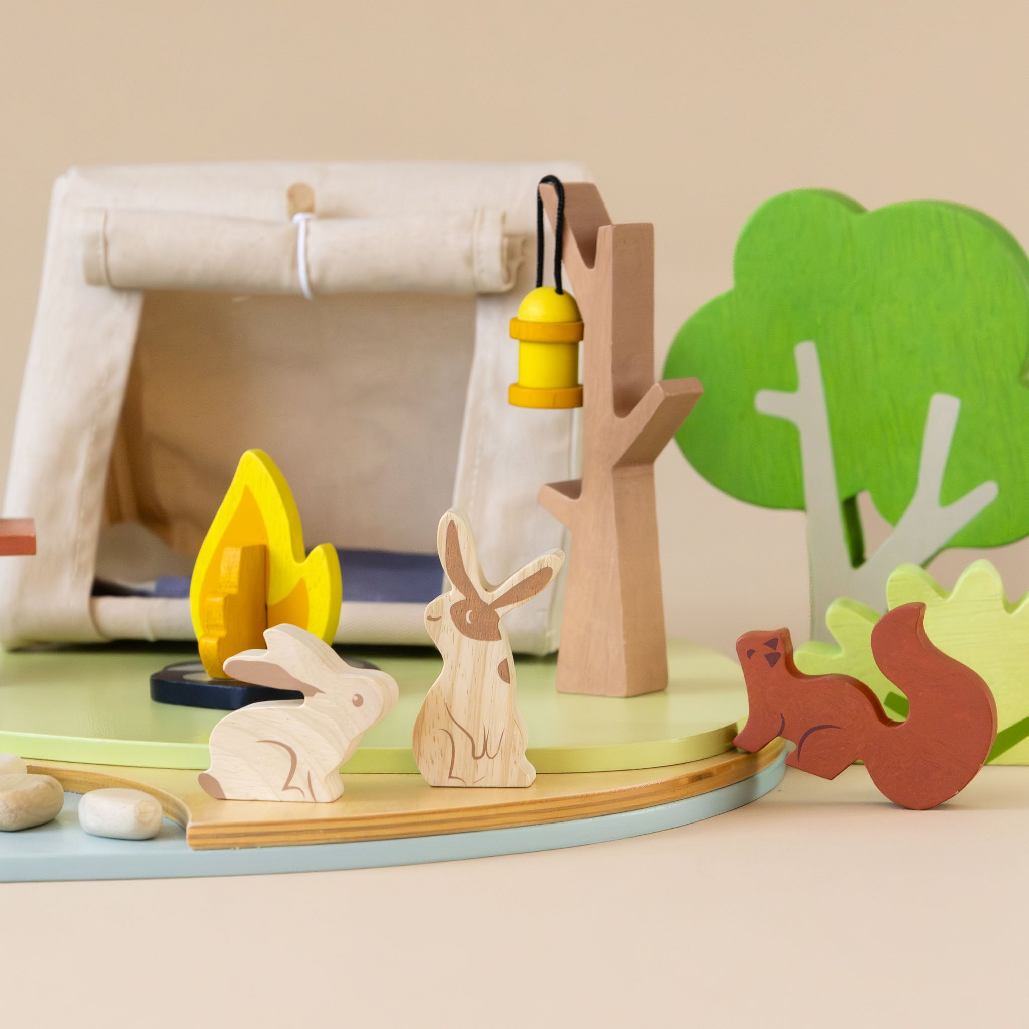 wooden-wildlife-camping-play-set-bunnies-and-squirrel-tent-and-lamp