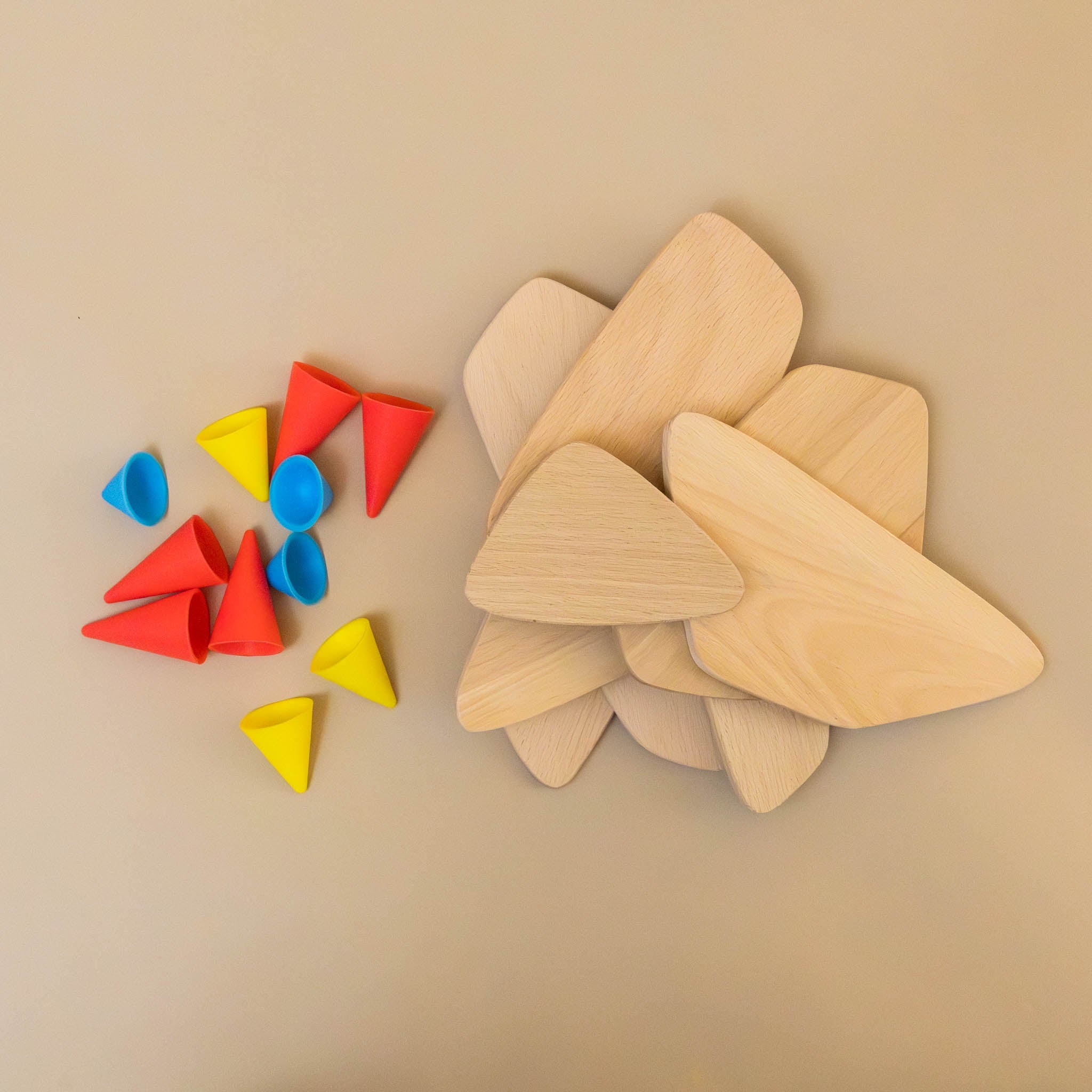24-piece-piks-build-and-play-set-red-blue-and-red-plastic-and-wood-stacking-pieces