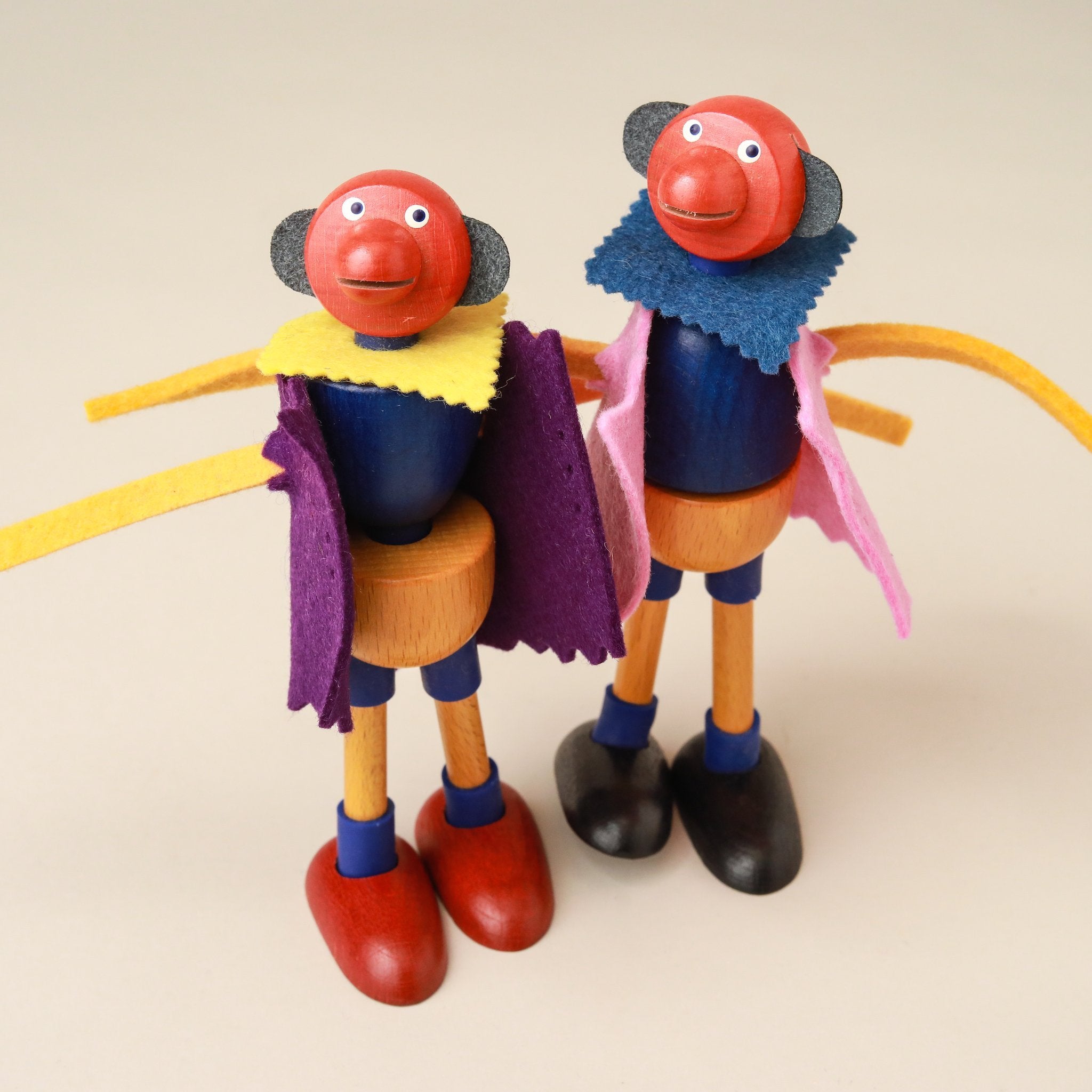 felted-clothing-wooden-building-block-people