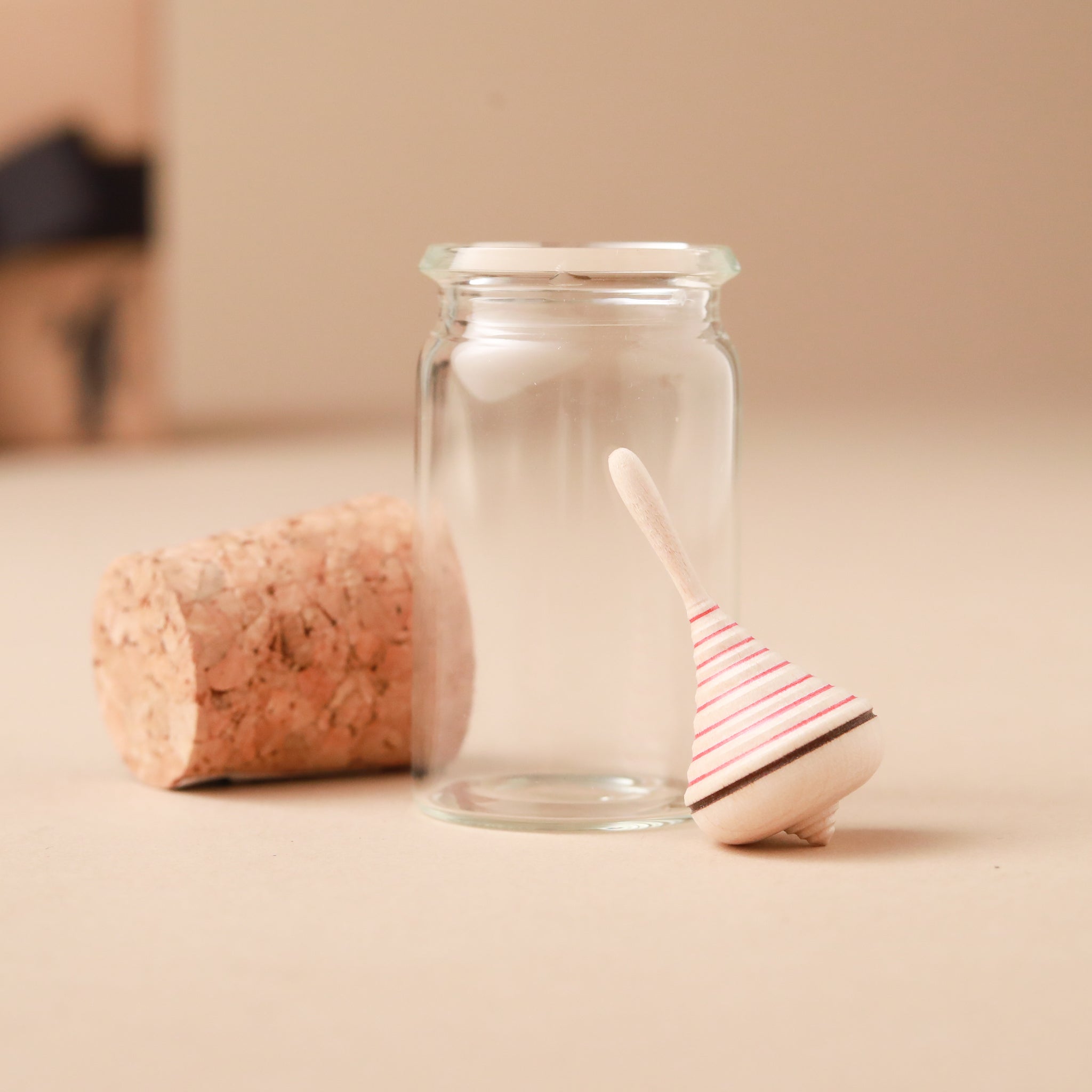 top-shown-out-of-jar