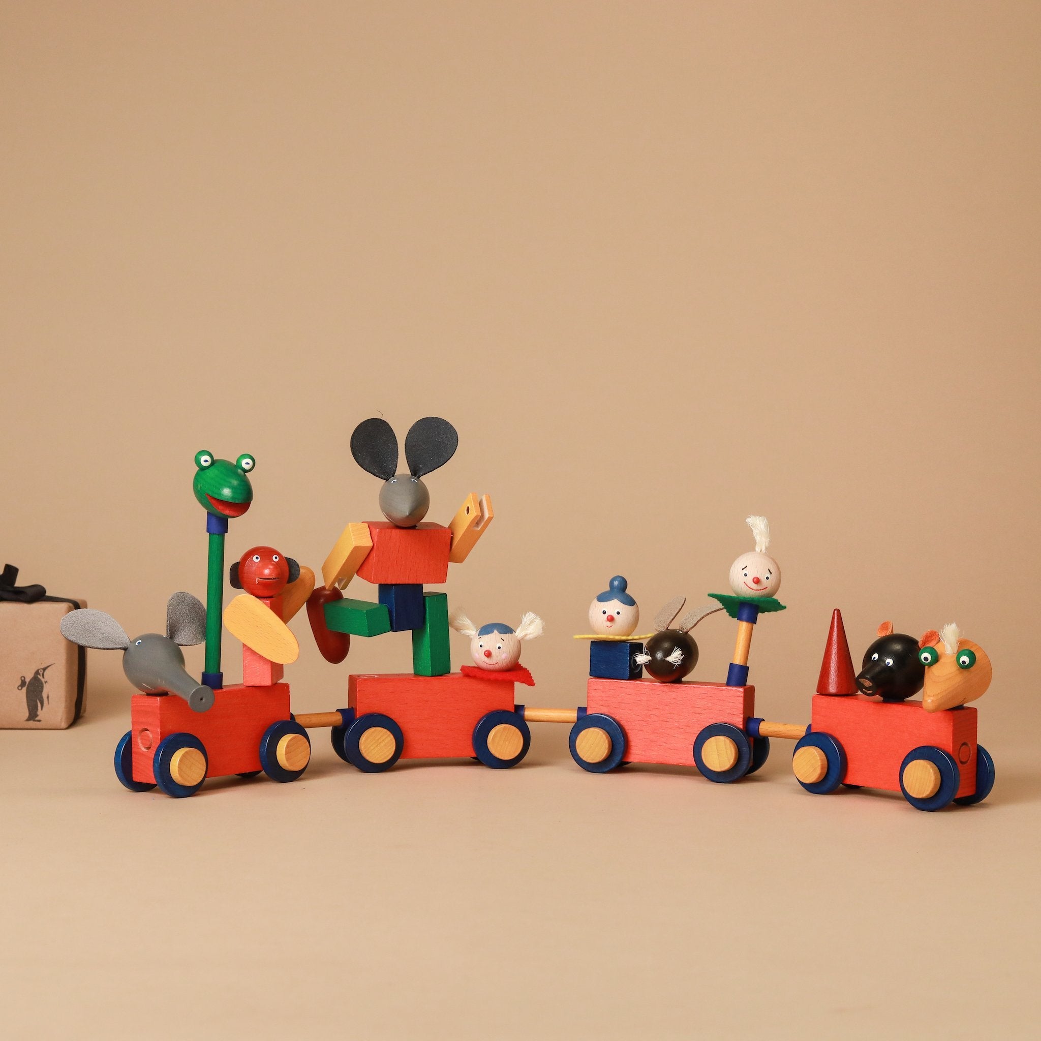 steck-figures-in-cars