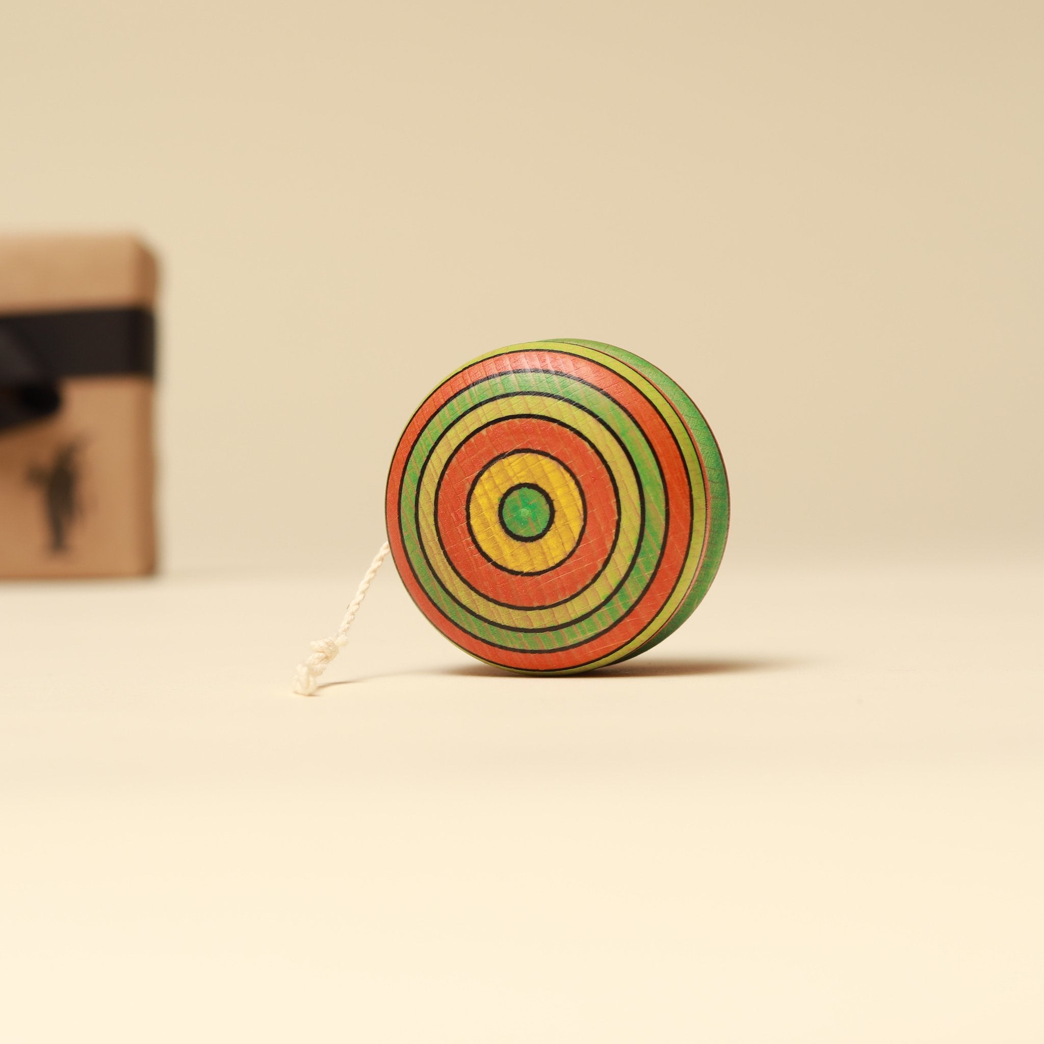 summer-color-striped-wooden-yoyo
