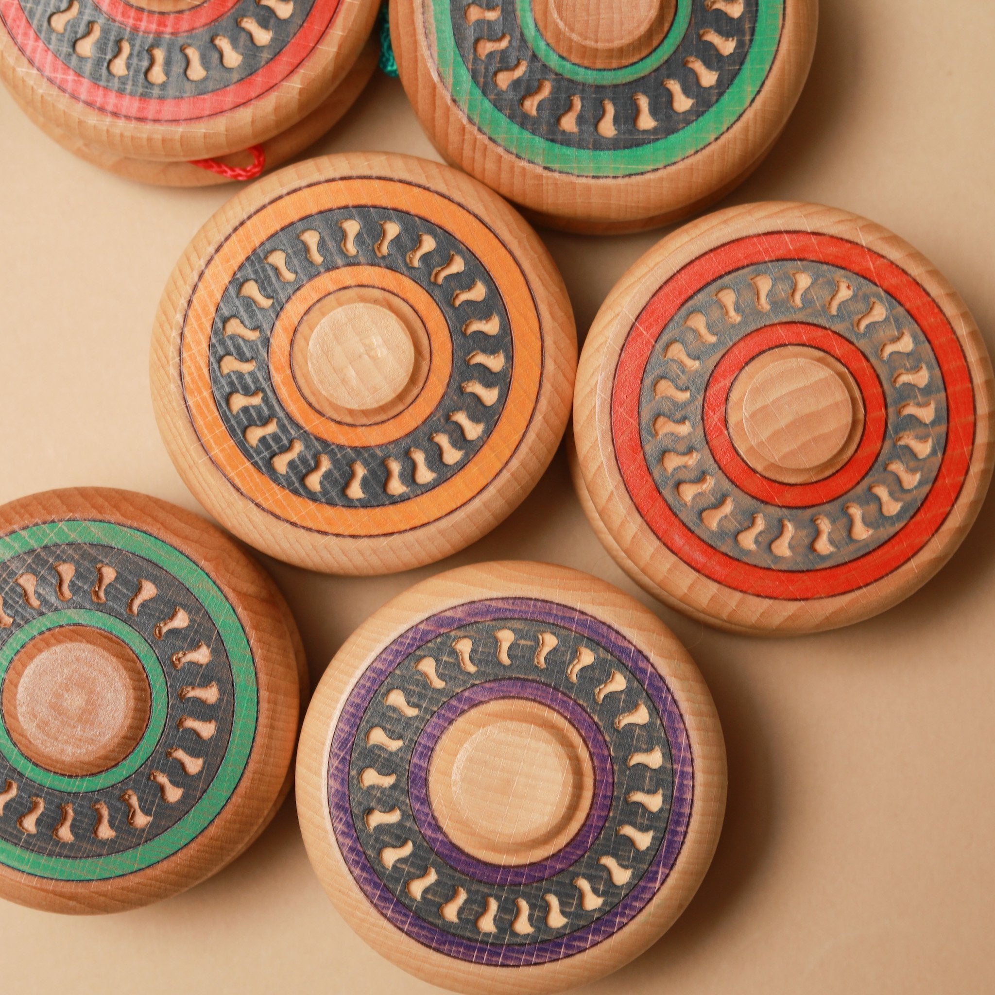 wooden-carved-yo-yos