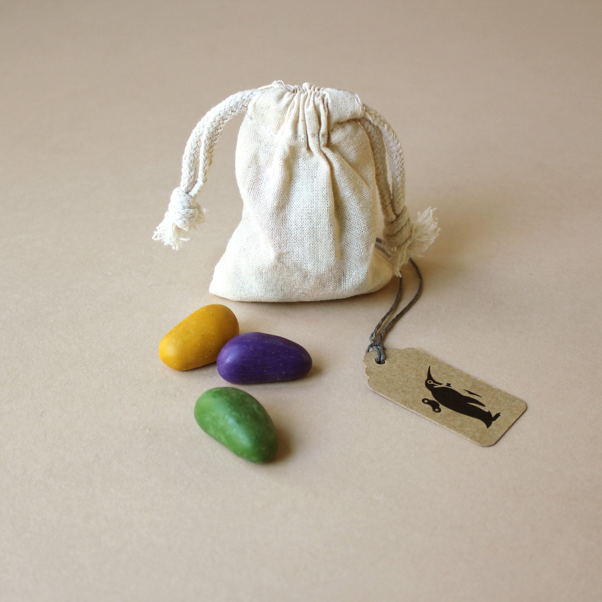 crayon-rocks-8-colors-in-muslin-bag