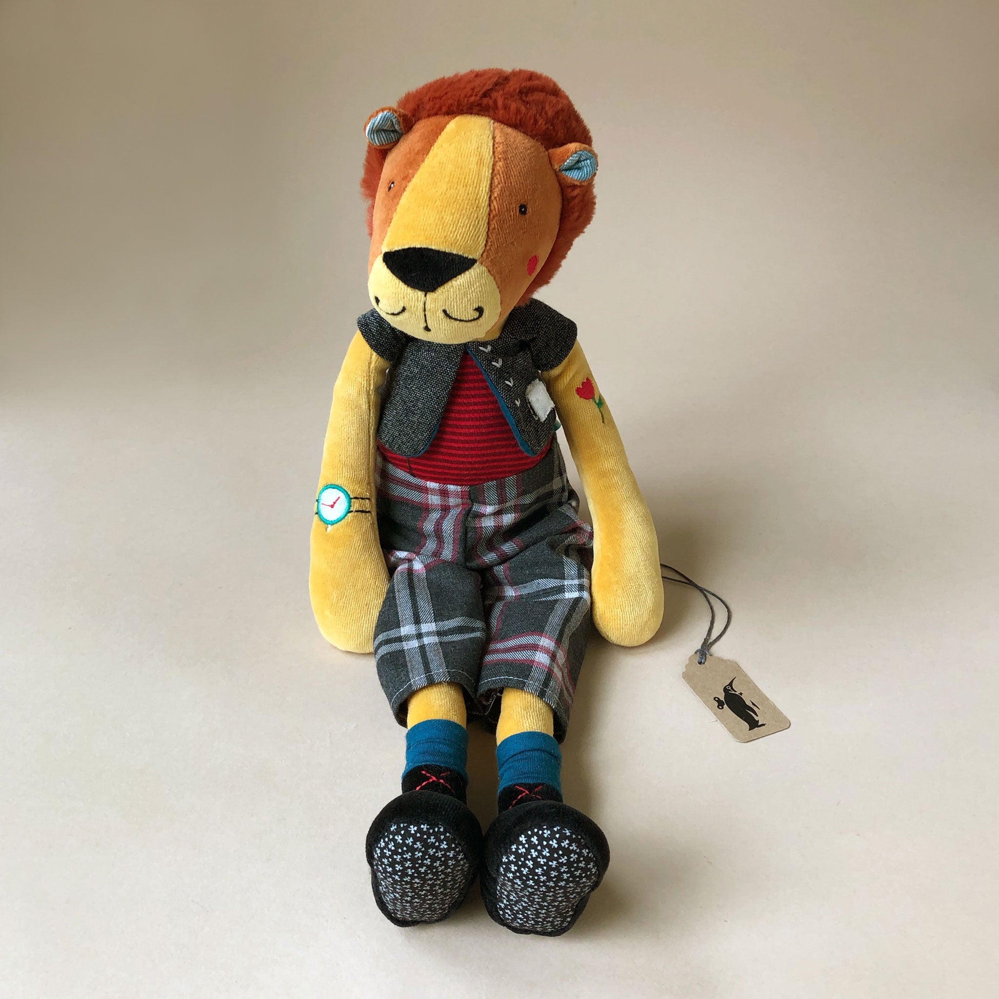 Les-Broc'n-Rolls-Roméo-the-Lion-stuffed-animal