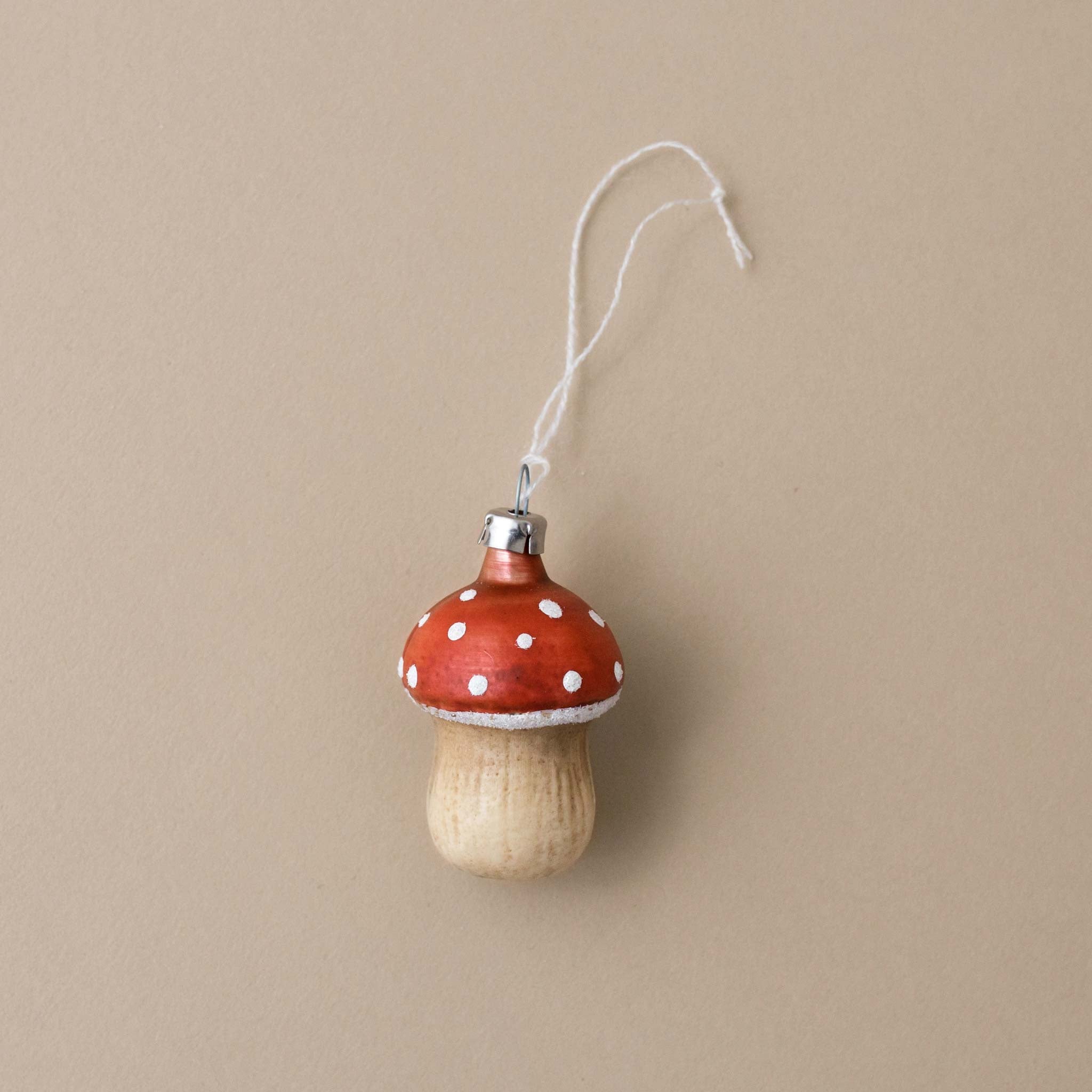 german-glass-ornamnet-mushroom-shape-with-red-cap