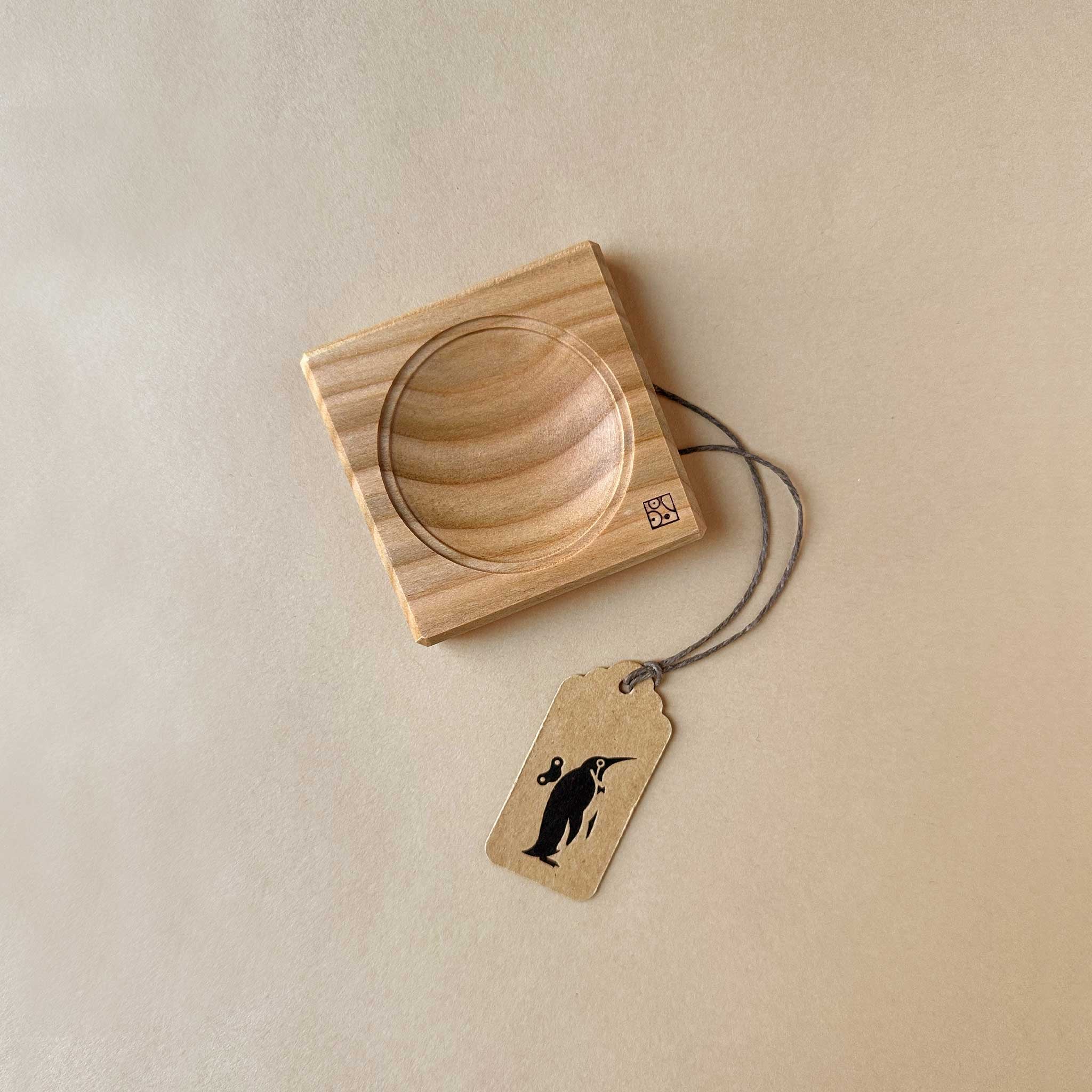 mini-wooden-spinning-top-base