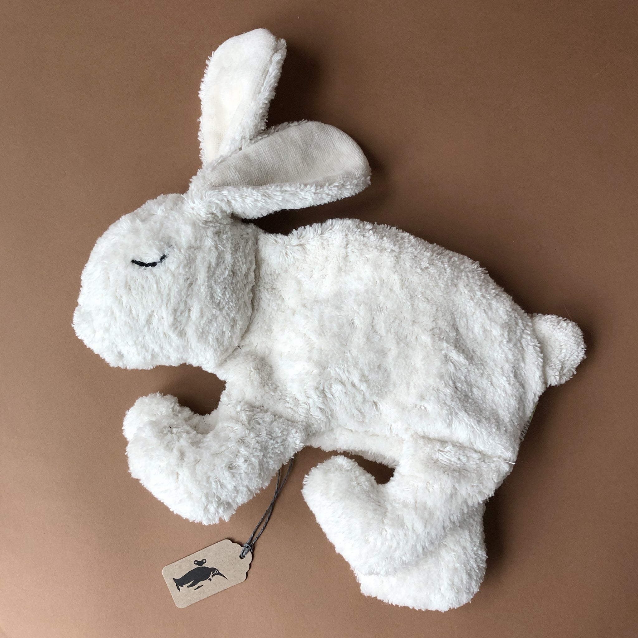 organic-cotton-warming-rabbit-white-with-fuzzy-fabric-and-sleepy-eyes-by-senger