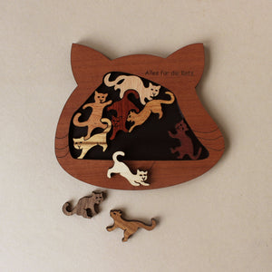 wooden-cat-puzzle-with-cherry-wood-cat-frame