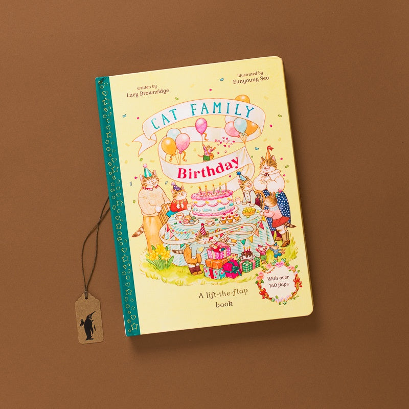 Cat-Family-Birthday-A-Life-the-Flap-Book