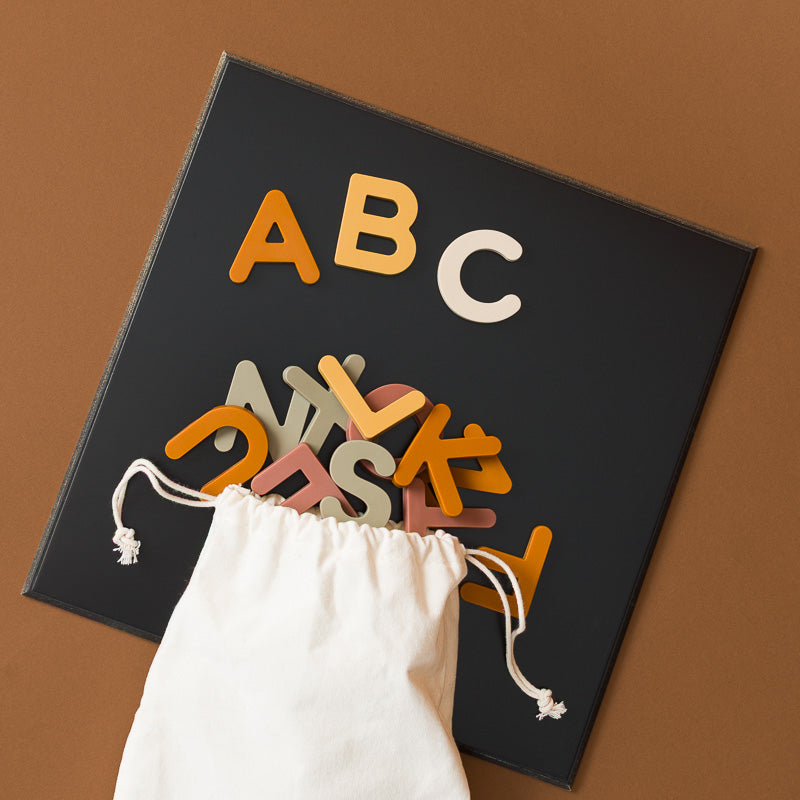 Magnetic_Silicone_Alphabet_Play_Set_with_Magnetic_Blackboard