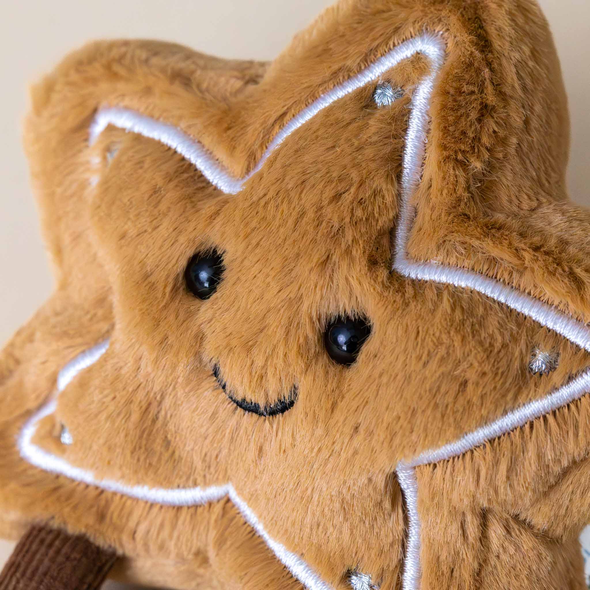 amuseable-gingerbread-cookie-star-stuffed-toy-with-smiling-face