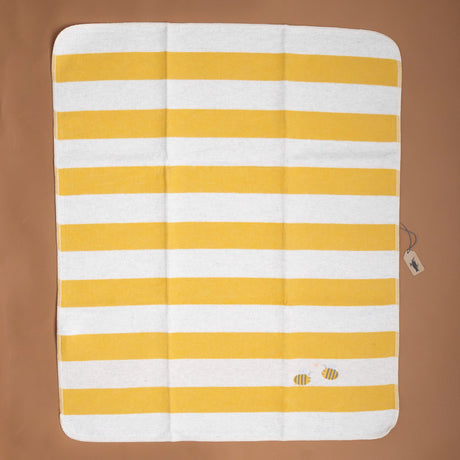 baby-blanket-embroidered-bumblebee-on-yellow-and-white-stripes