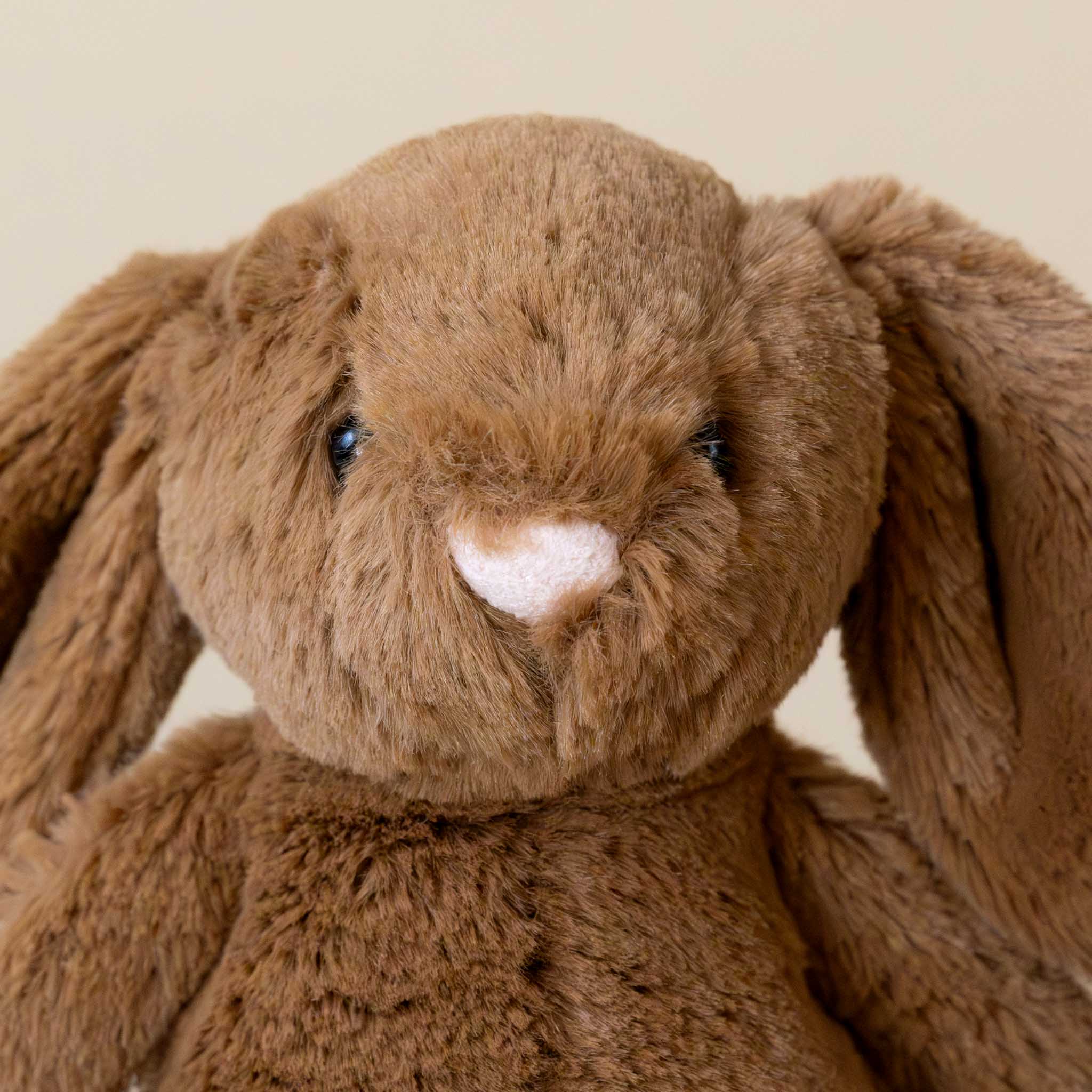 bashful-bunny-nutmeg-small-stuffed-animal-face