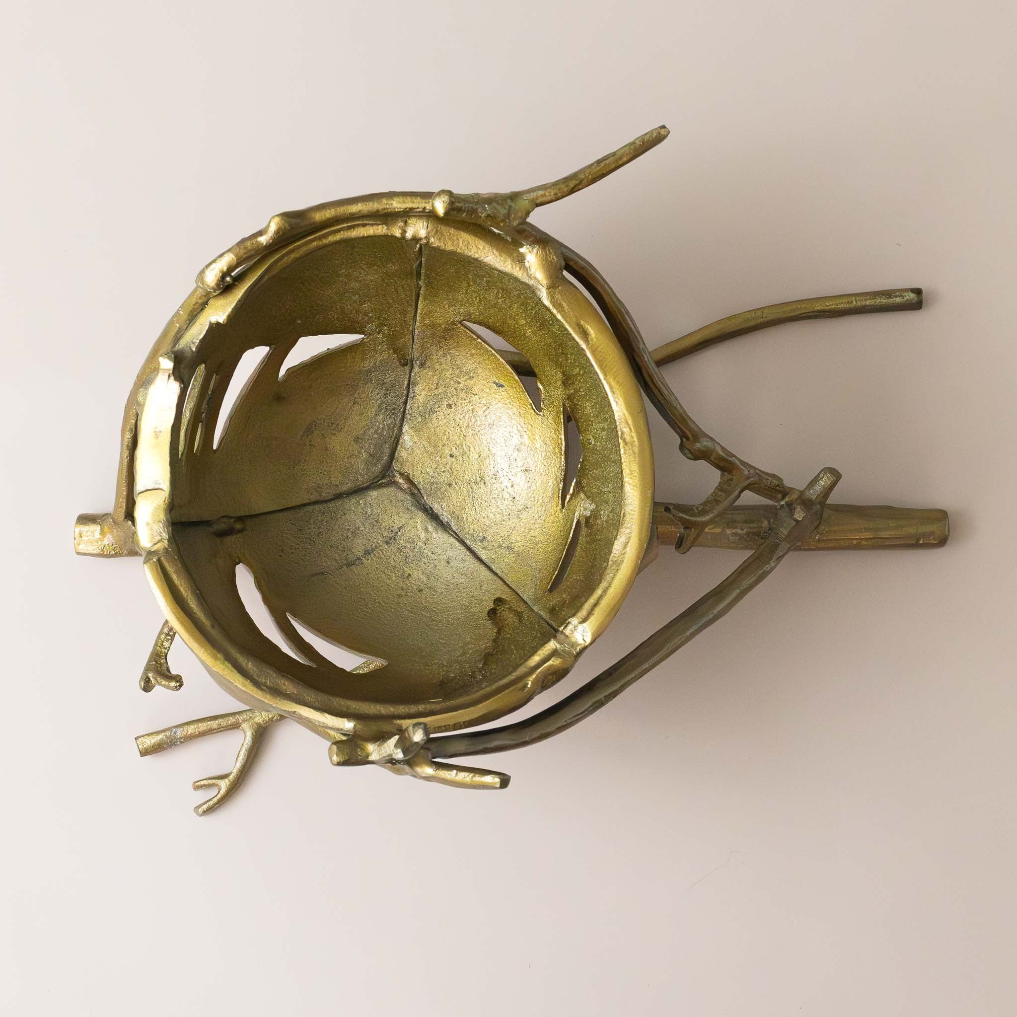 brass-dish-centerpiece-casted-nest-top