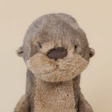 Load image into Gallery viewer, brooke-otter-brown-stuffed-animal-nose